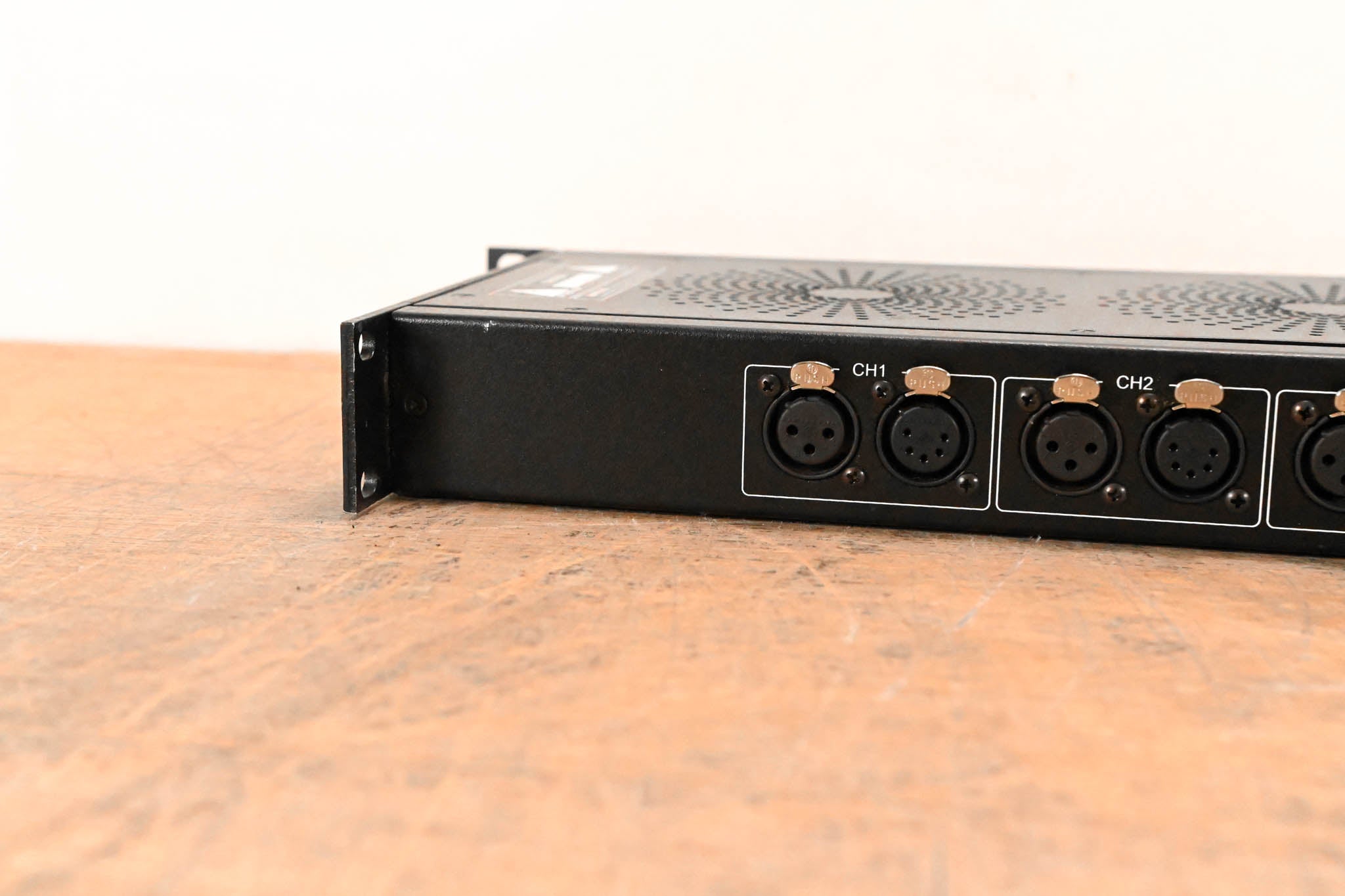Fiberplex DMX4o Lighting Control Multiplexer Output Unit