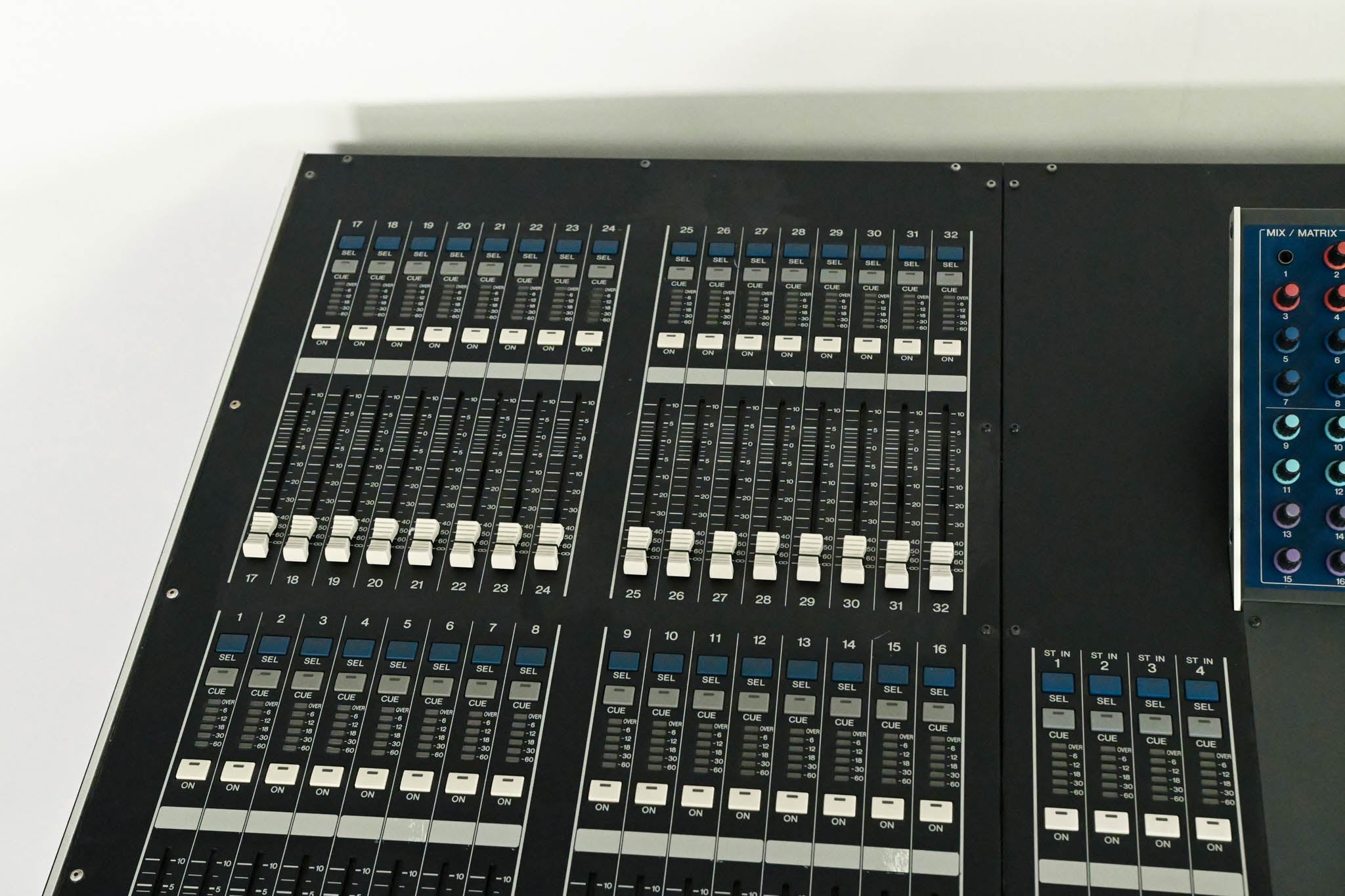 Yamaha M7CL-48 48-Channel Digital Audio Mixing Console
