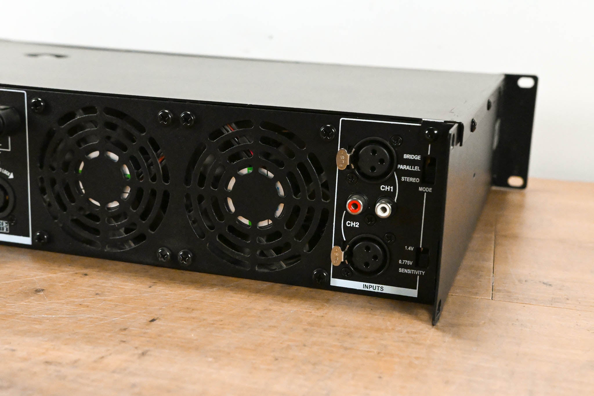 Crown XLi 1500 2-Channel, 450W @ 4Ω Power Amplifier