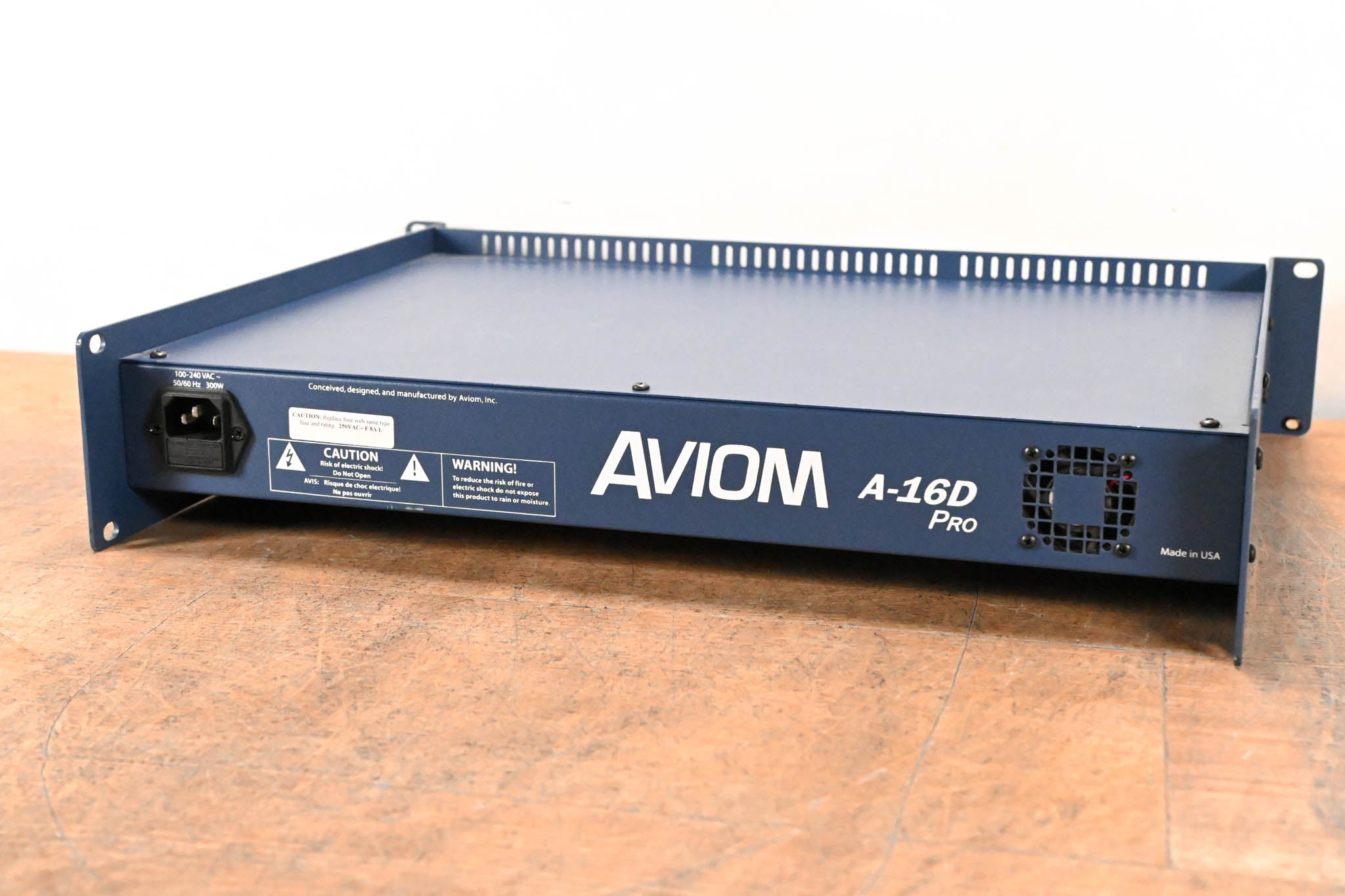 Aviom A-16D Pro A-Net Distributor