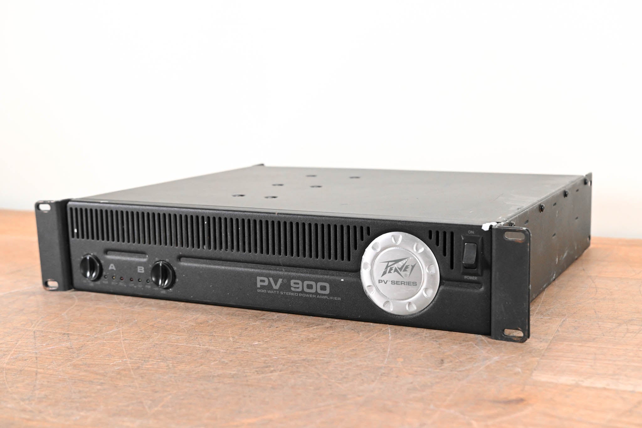 Peavey PV900 2-Channel Power Amplifier