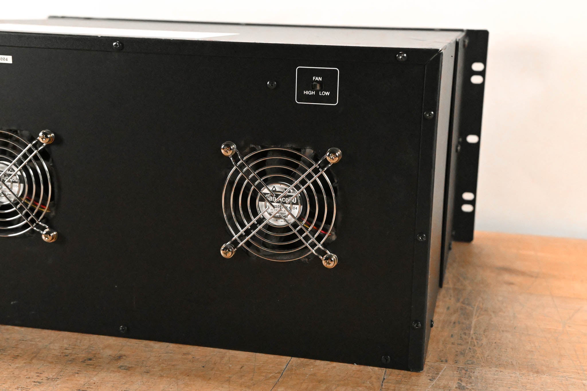 Yamaha Rio3224-D Rio Series 32x16 Remote Stage Box