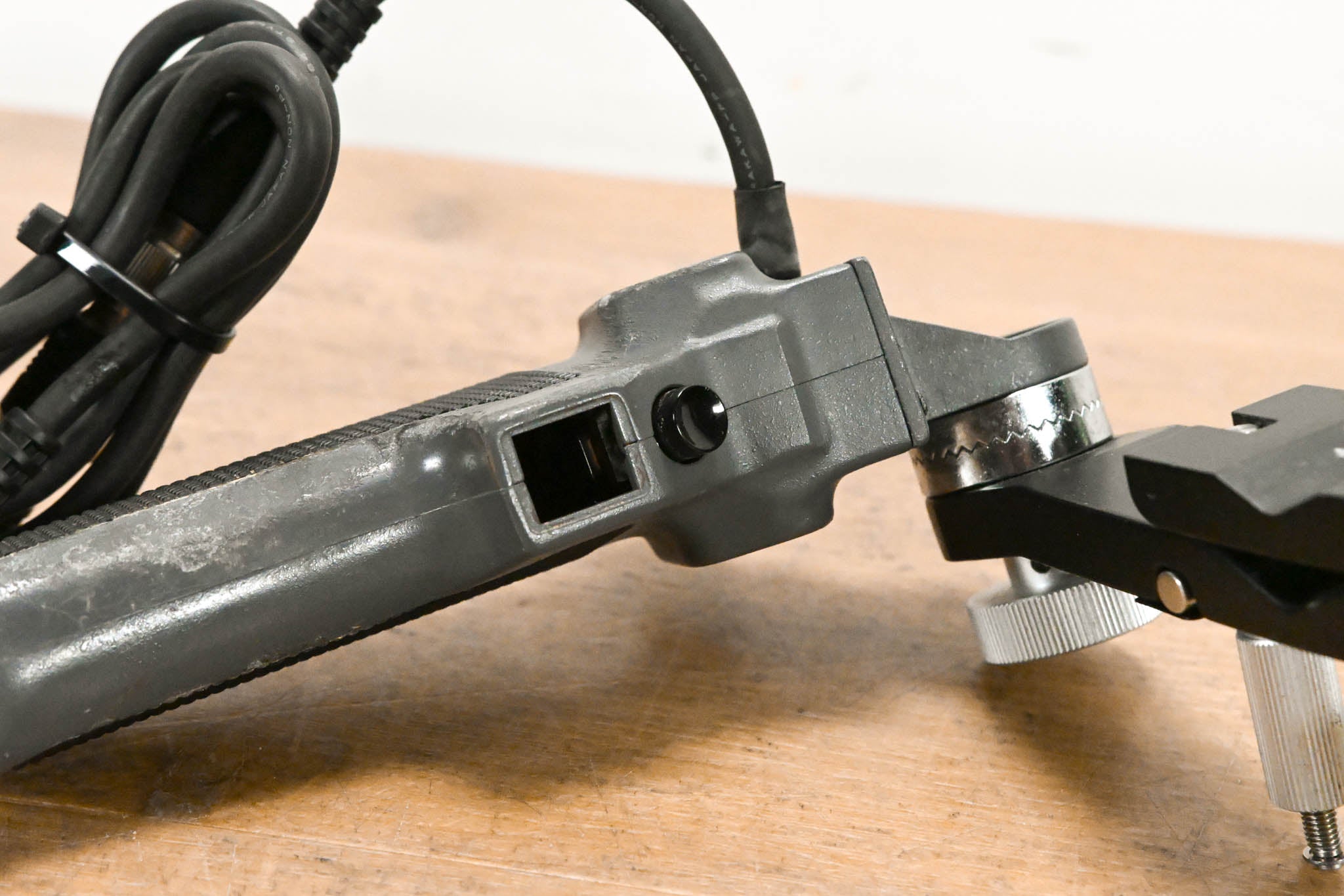 Canon ZSG-200M Zoom Servo Grip Controller w/ CR-10 Clamper