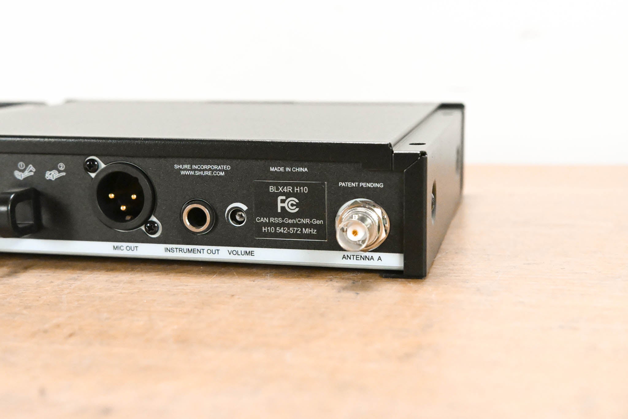 Shure BLX24R/B58 Handheld Wireless System - H10 Band (NO POWER SUPPLY)