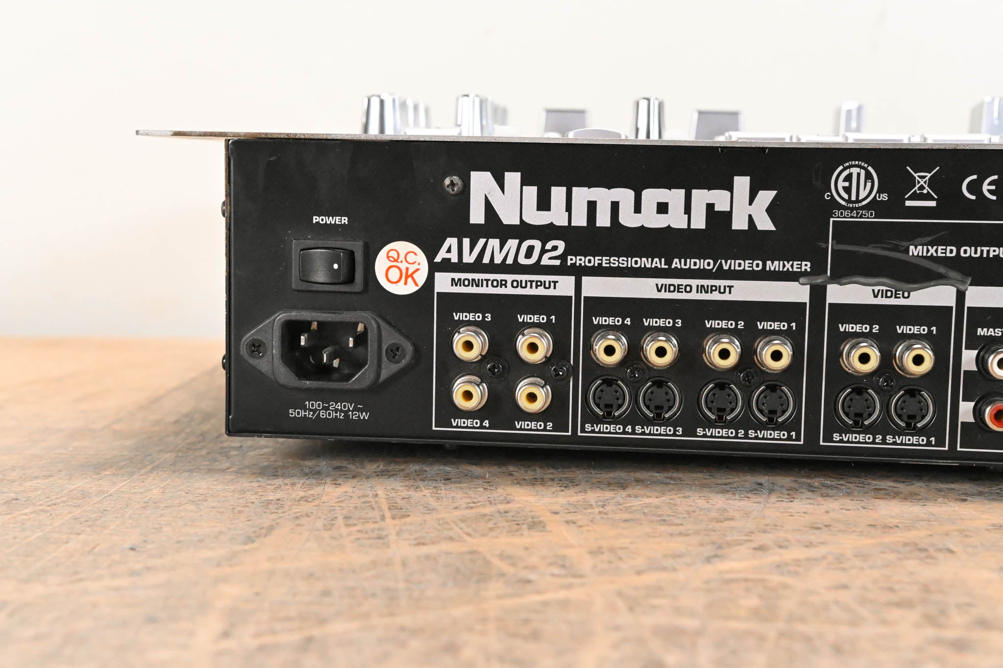 新品未使用☆NUMARK ニュマーク オーディオ・ビデオ・ミキサー AVM02