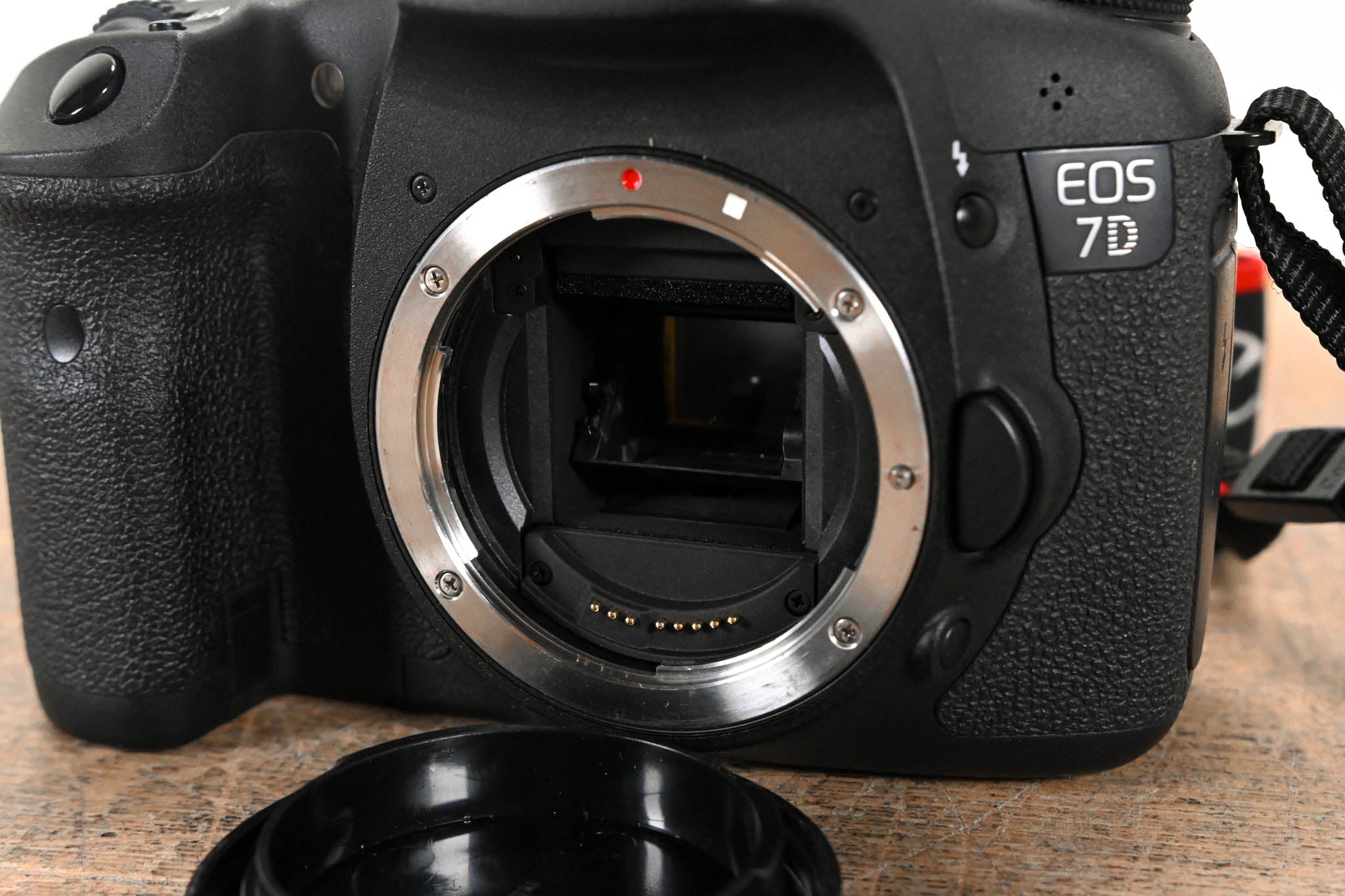 Canon EOS 7D DSLR Camera Body CG01DVH