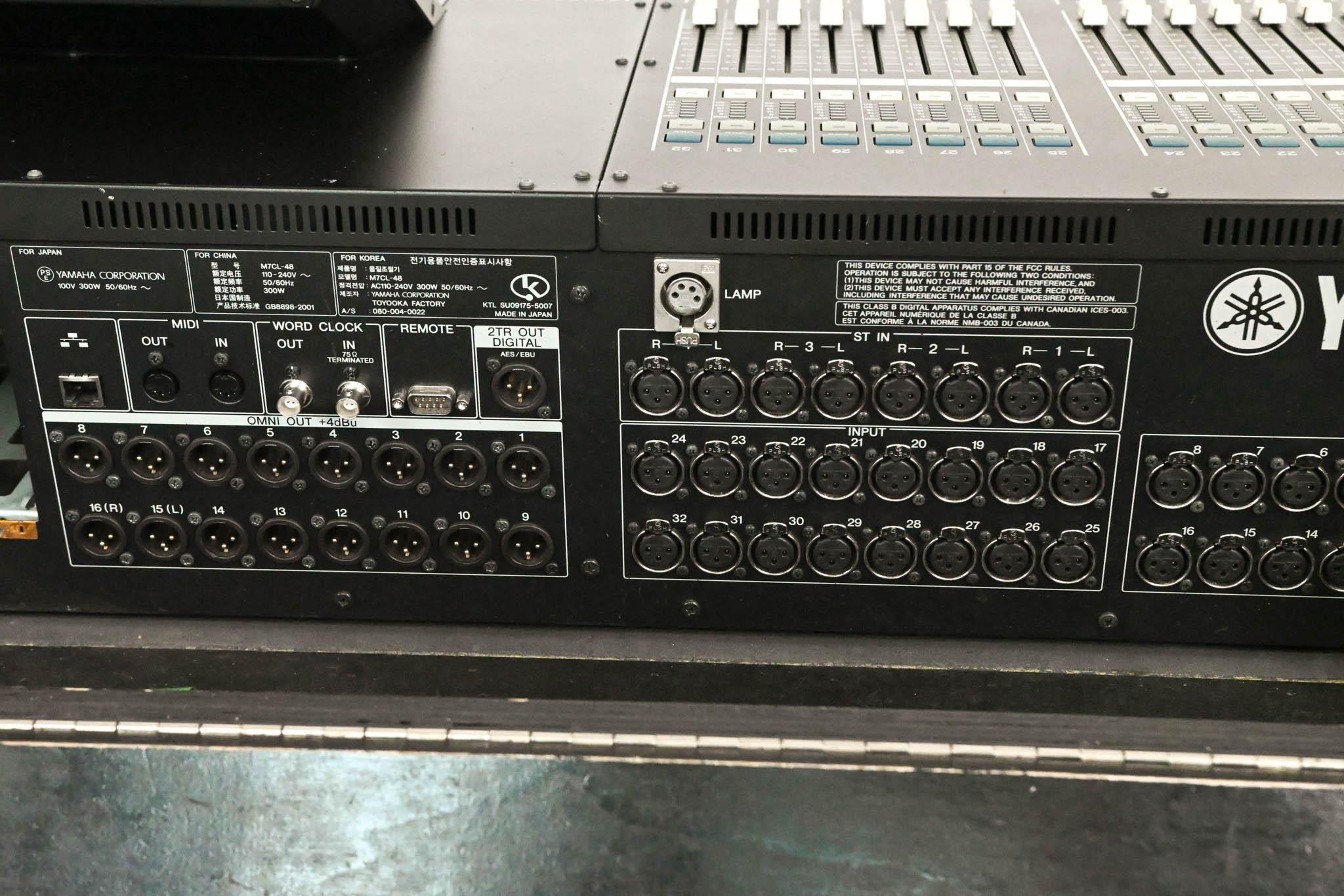 Yamaha M7CL-48 48-Channel Digital Audio Mixing Console with Road Case
