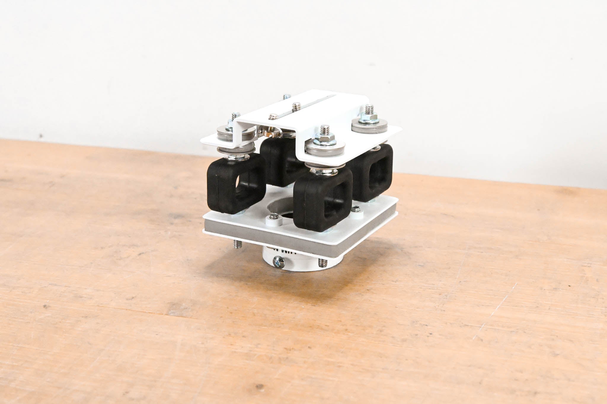 Nigel B Design NB UIM-MCA-W Anti-Vibration Multi-Camera Adapter, White