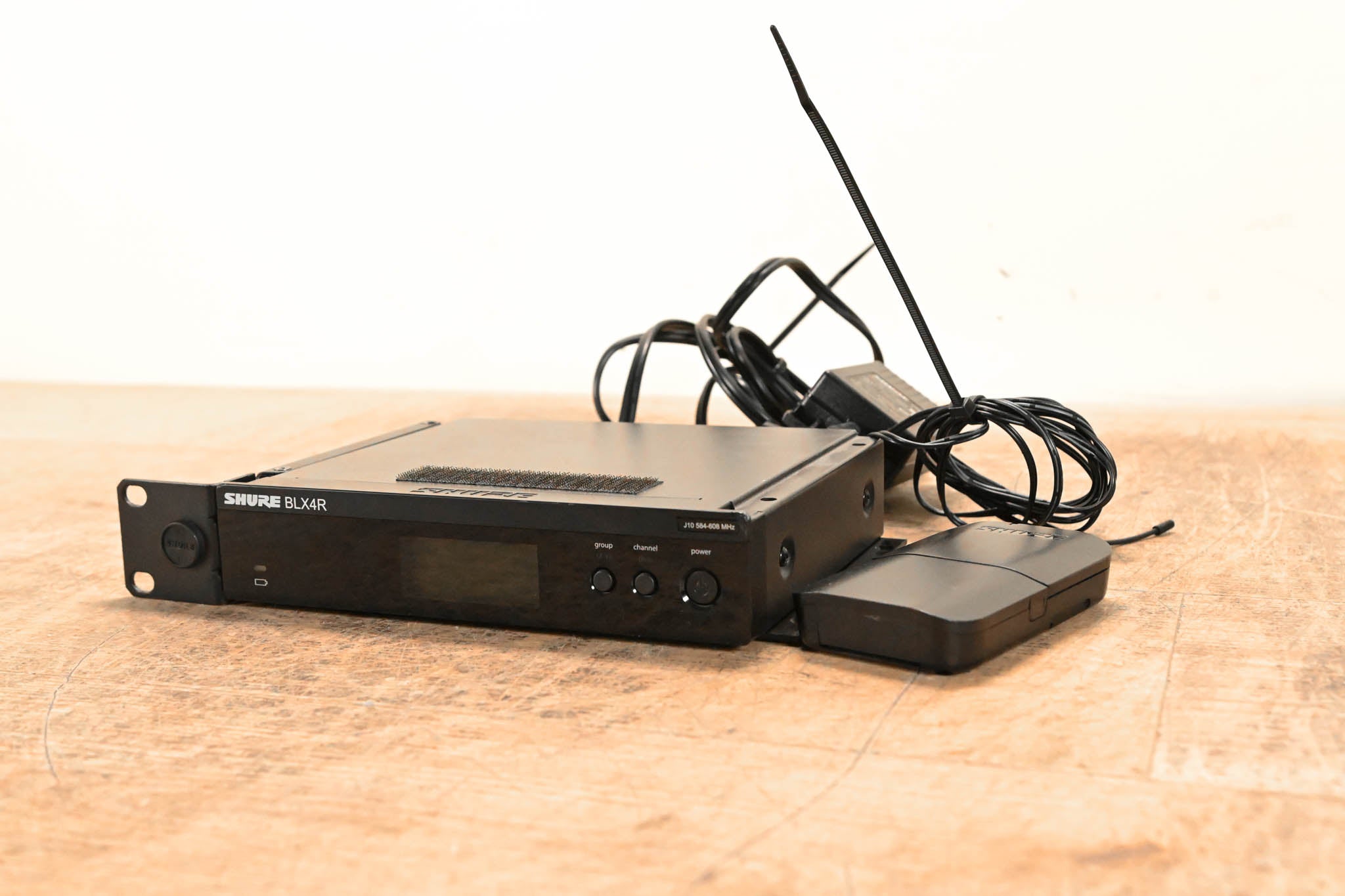 Shure BLX14R Bodypack Wireless System - J10 Band: 584-608 MHz