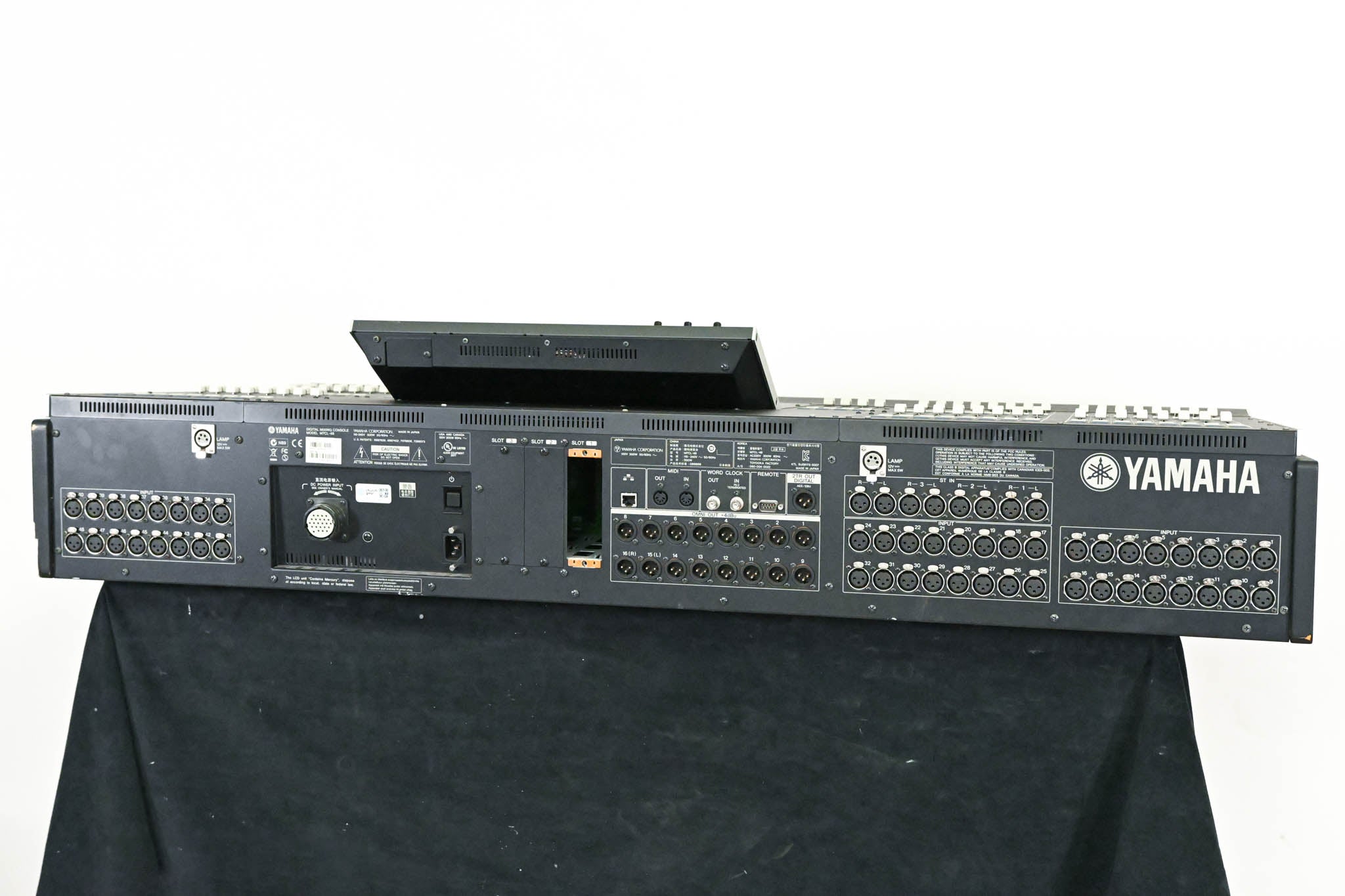 Yamaha M7CL-48 48-Channel Digital Audio Mixing Console