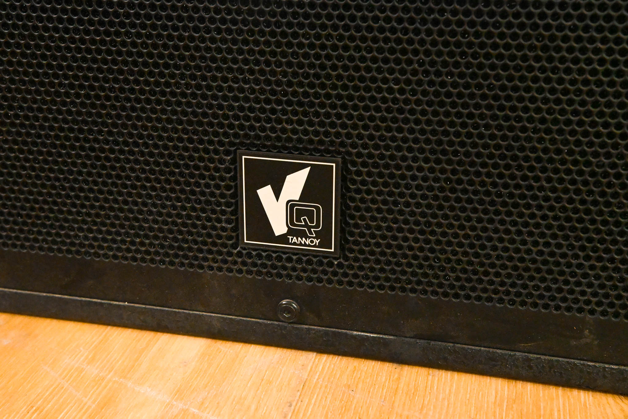 Tannoy VQNET-60 Dual 12" 2400W 3-Way Powered Loudspeaker (PAIR)