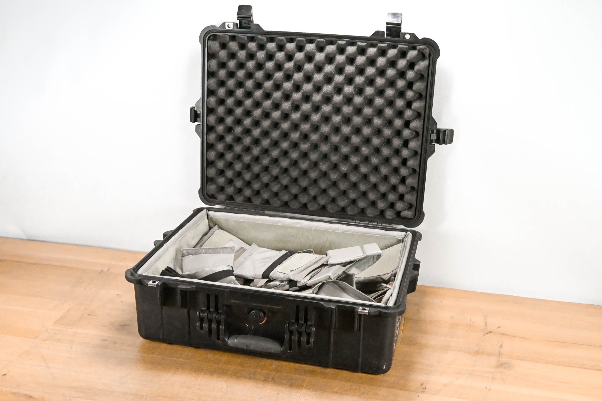 Pelican 1600 Protector Case