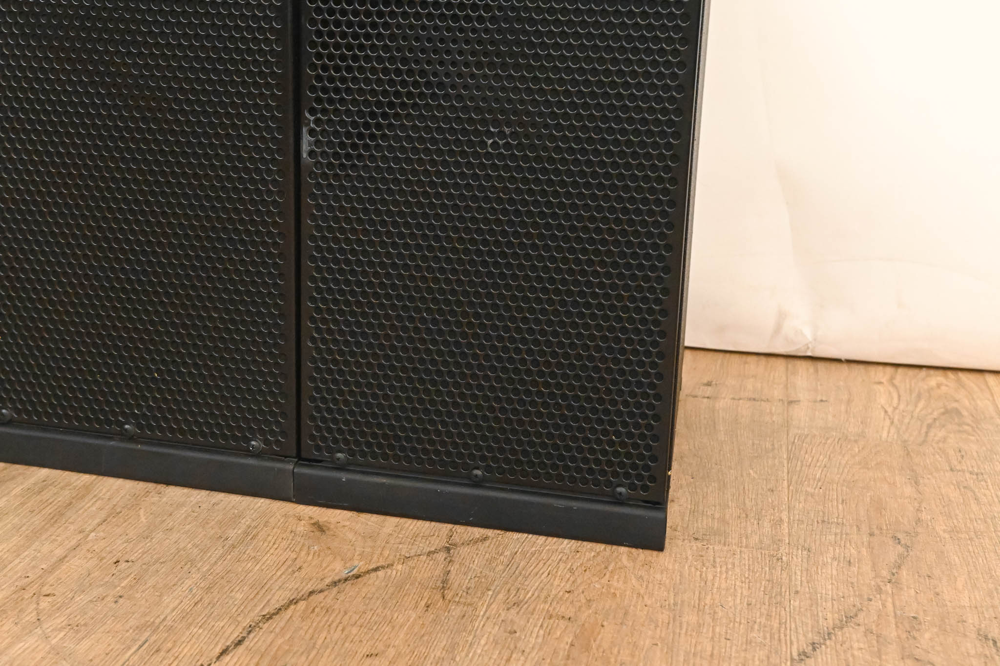 Electro-Voice (EV) XLE181 8" 2-Way Passive Line Array Speaker (PAIR)