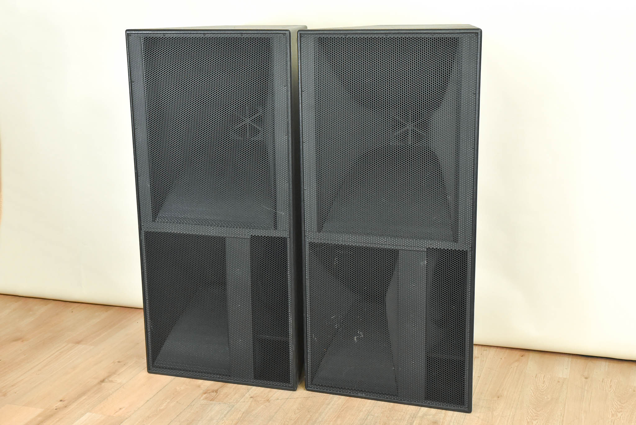 EAW MQV1394e Full-Range, Three-Way Loudspeaker (PAIR)