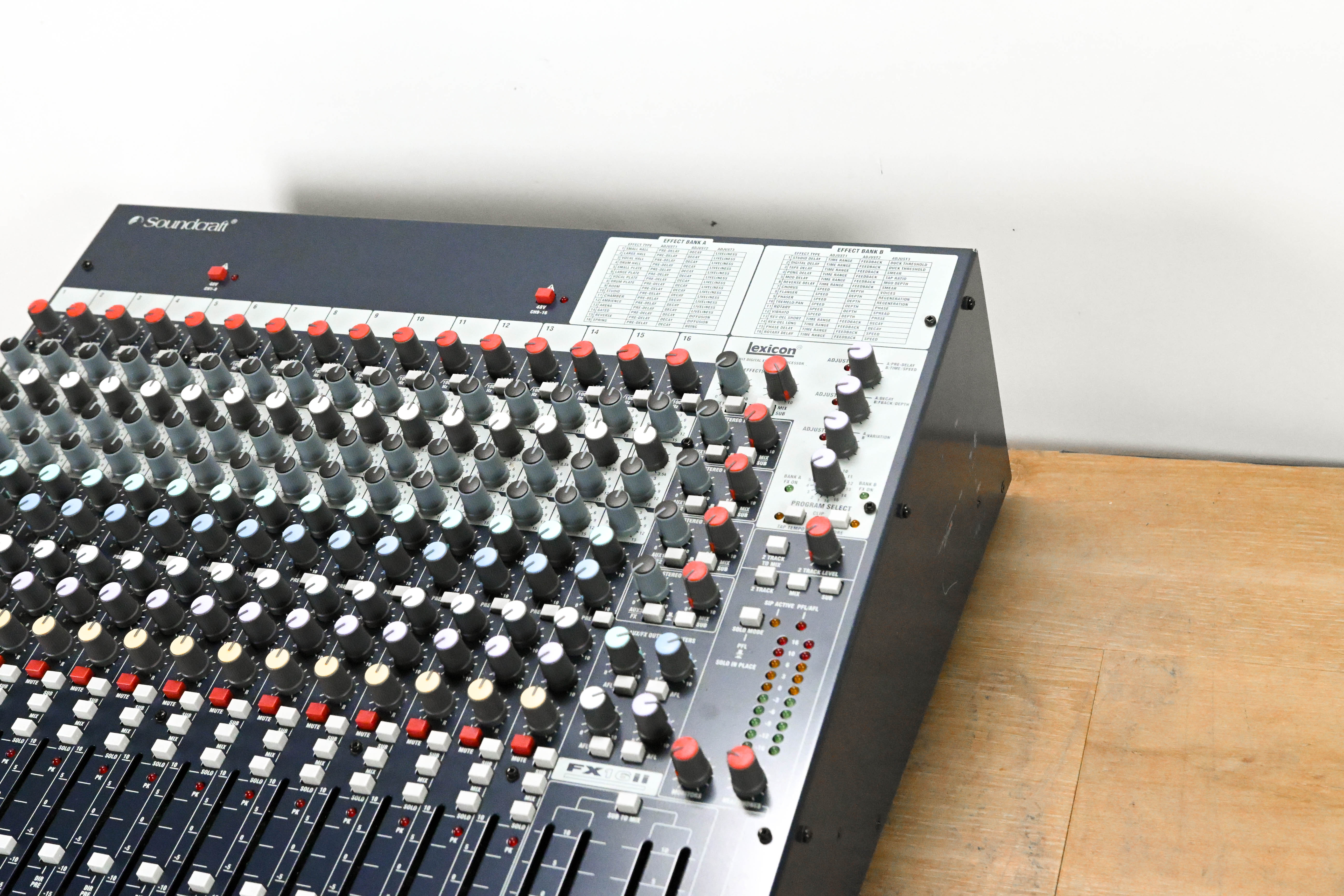 Soundcraft FX16ii 16-Channel Analog Audio Mixer