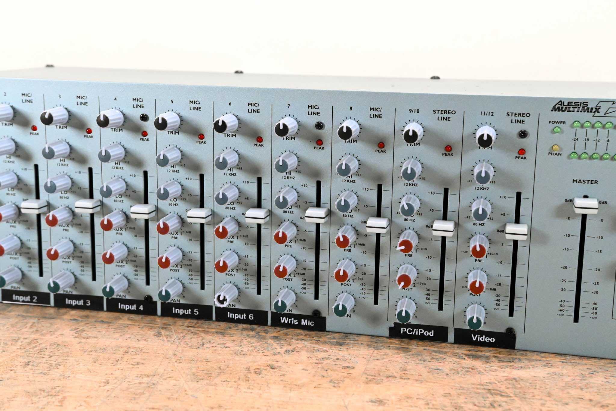 Alesis MultiMix 12R Rack-Mountable 12-Channel Stereo Mixer