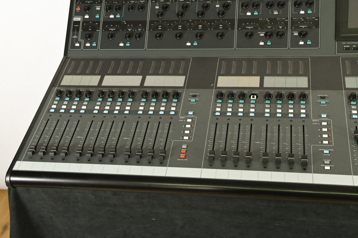 Allen & Heath iLive-T112 Mixing Surface with iDR-48 Fixed Format MixRack