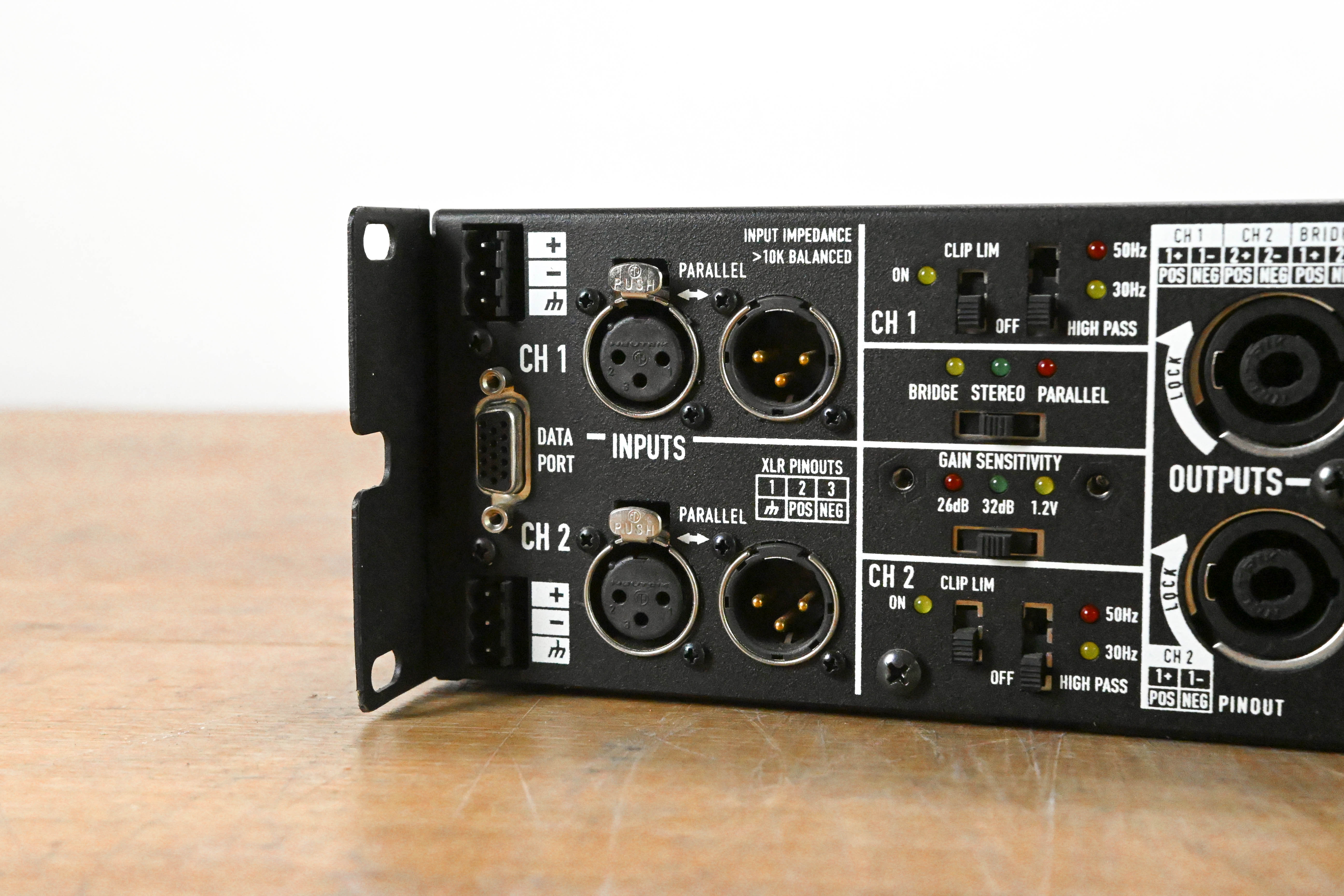 QSC PL380 Powerlight 3 Series 2-Channel Power Amplifier