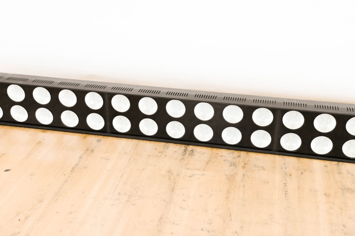 Philips Showline SL BAR 660 Professional RGBW LED Linear Wash Luminaire