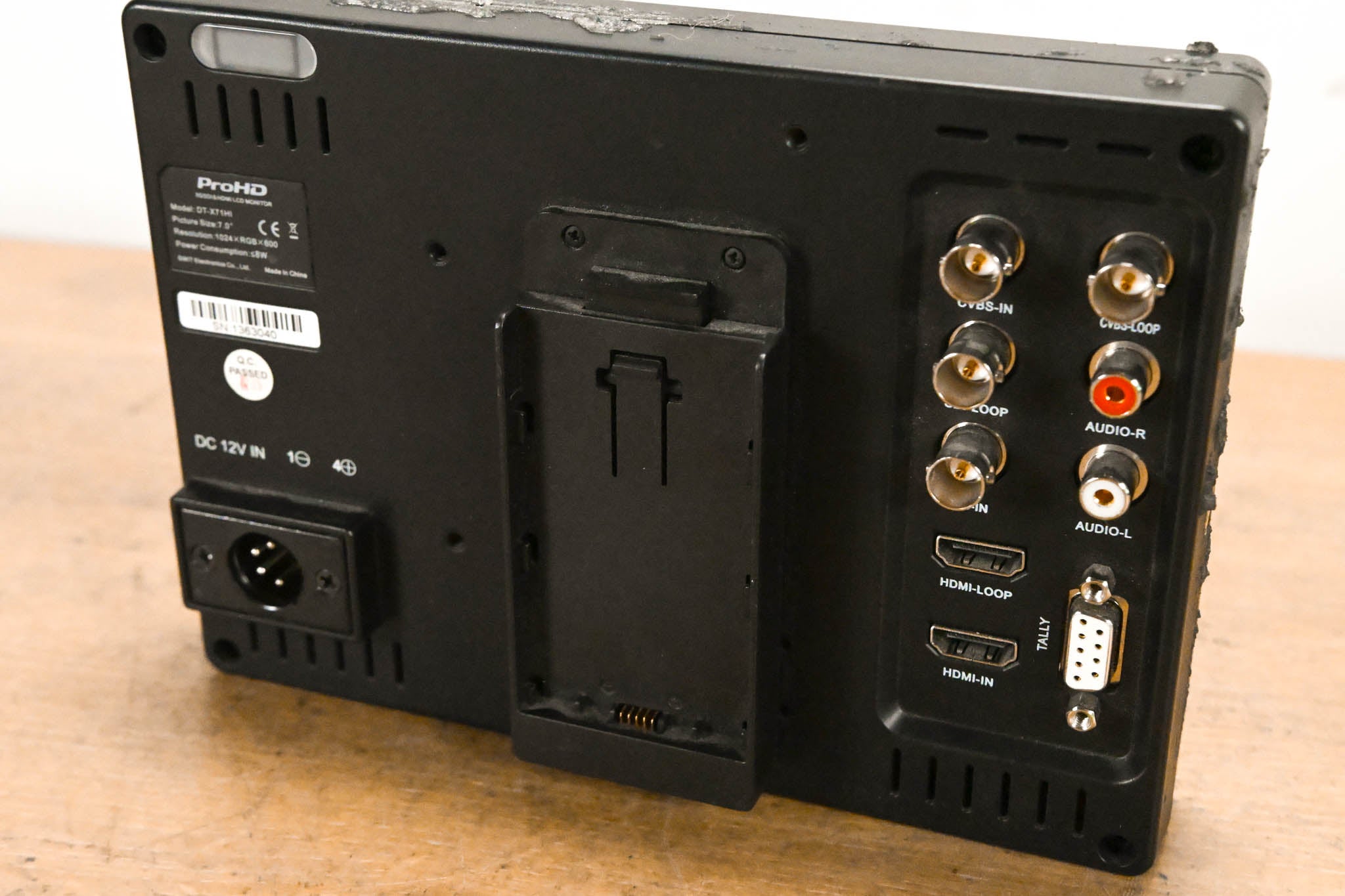 ProHD DT-X71HI 7" 3G SDI & HDMI LCD Monitor