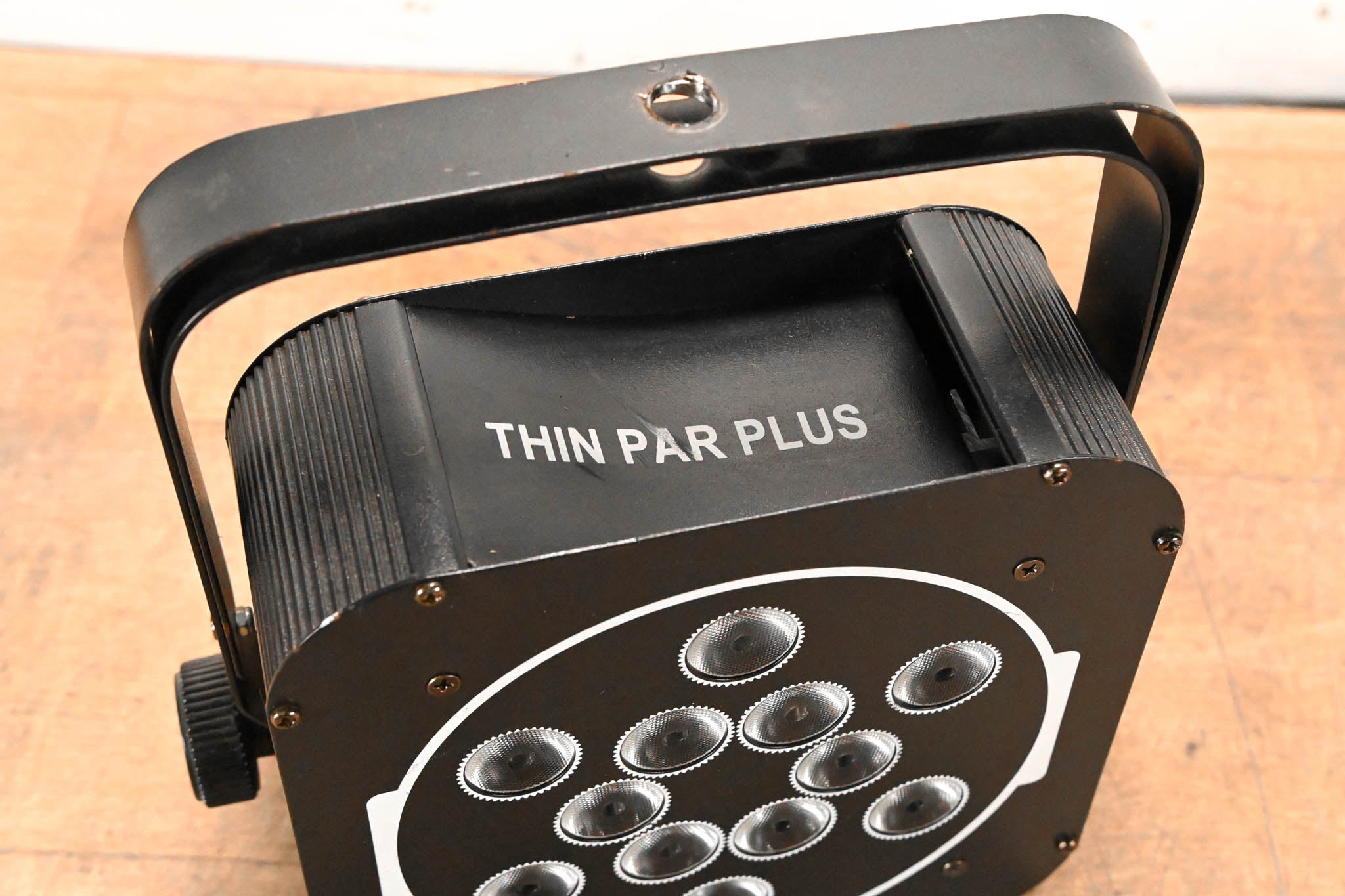 OmniSistem Thin Par Plus RGBW 6 x 10W RGBA Par Can Light