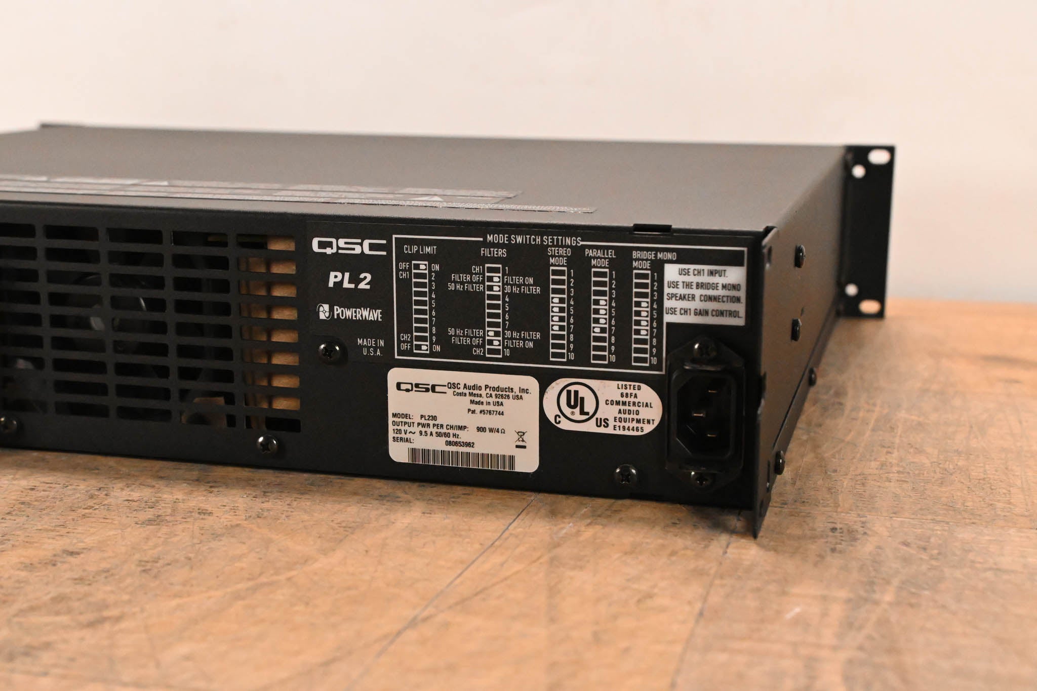QSC PL230 PowerLight 2 Series 2-Channel 1500W Power Amplifier