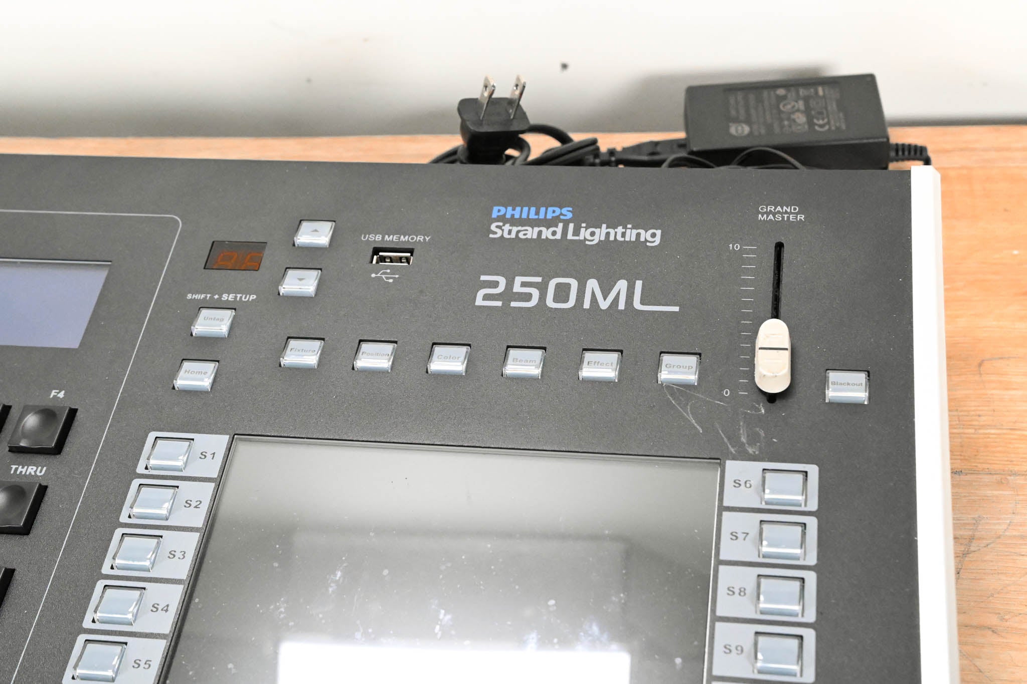 Philips Strand Lighting 250ML Lighting Control Console