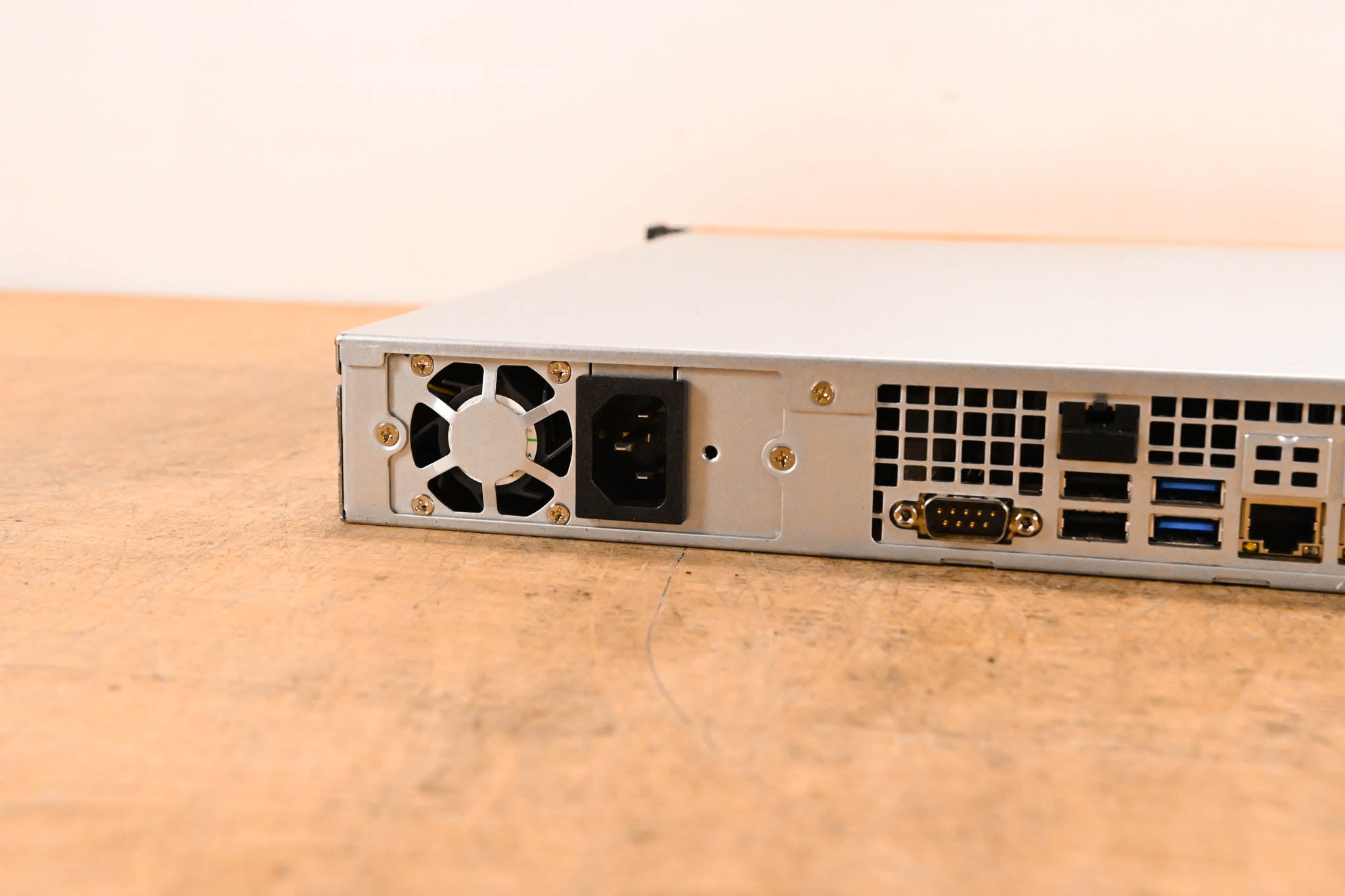 LiveU LU2000 Dual HD Output Decoder Server