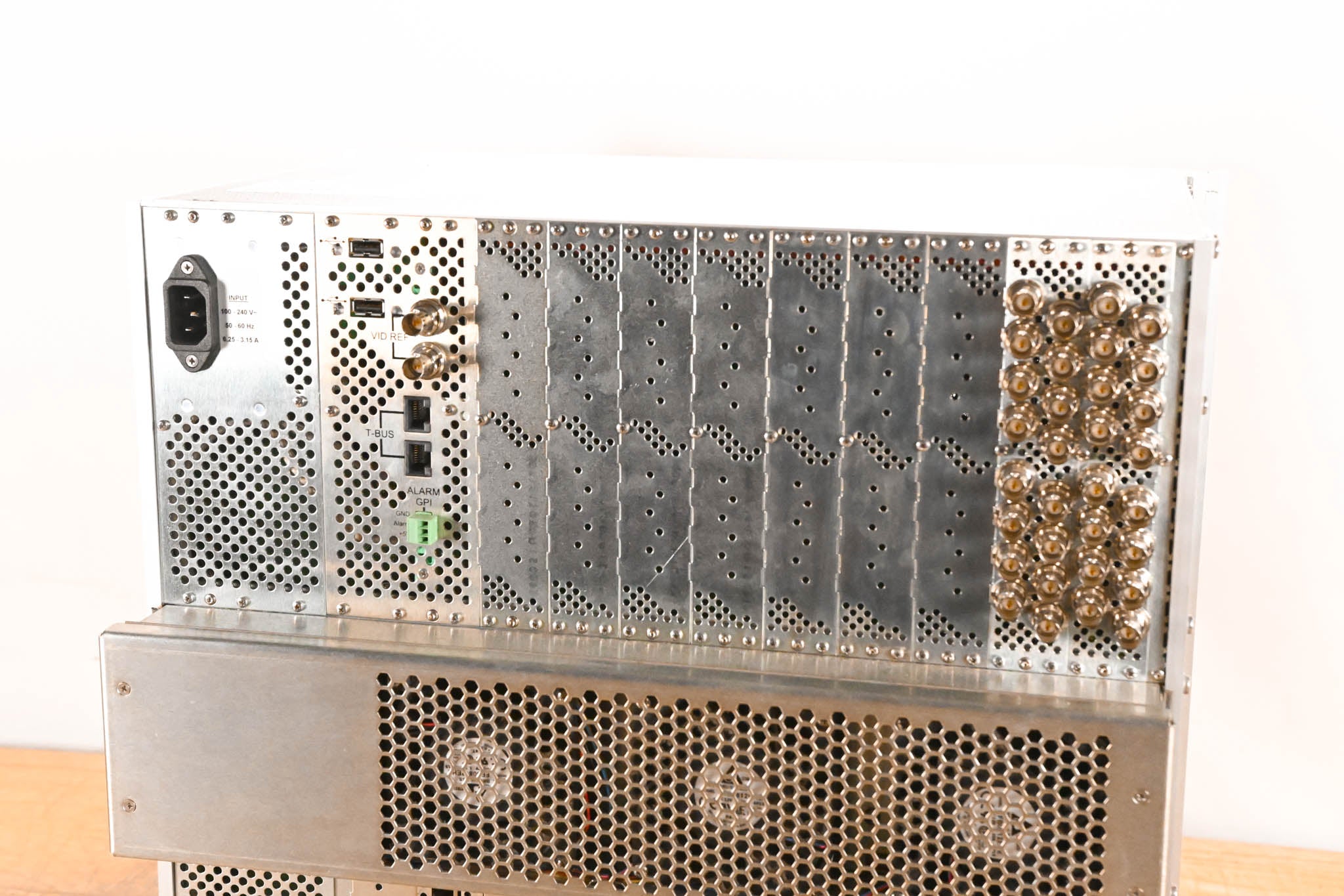 Ross Carbonite eXtreme (NK-3G144-X) Switcher w/ Carbonite 2 Panel