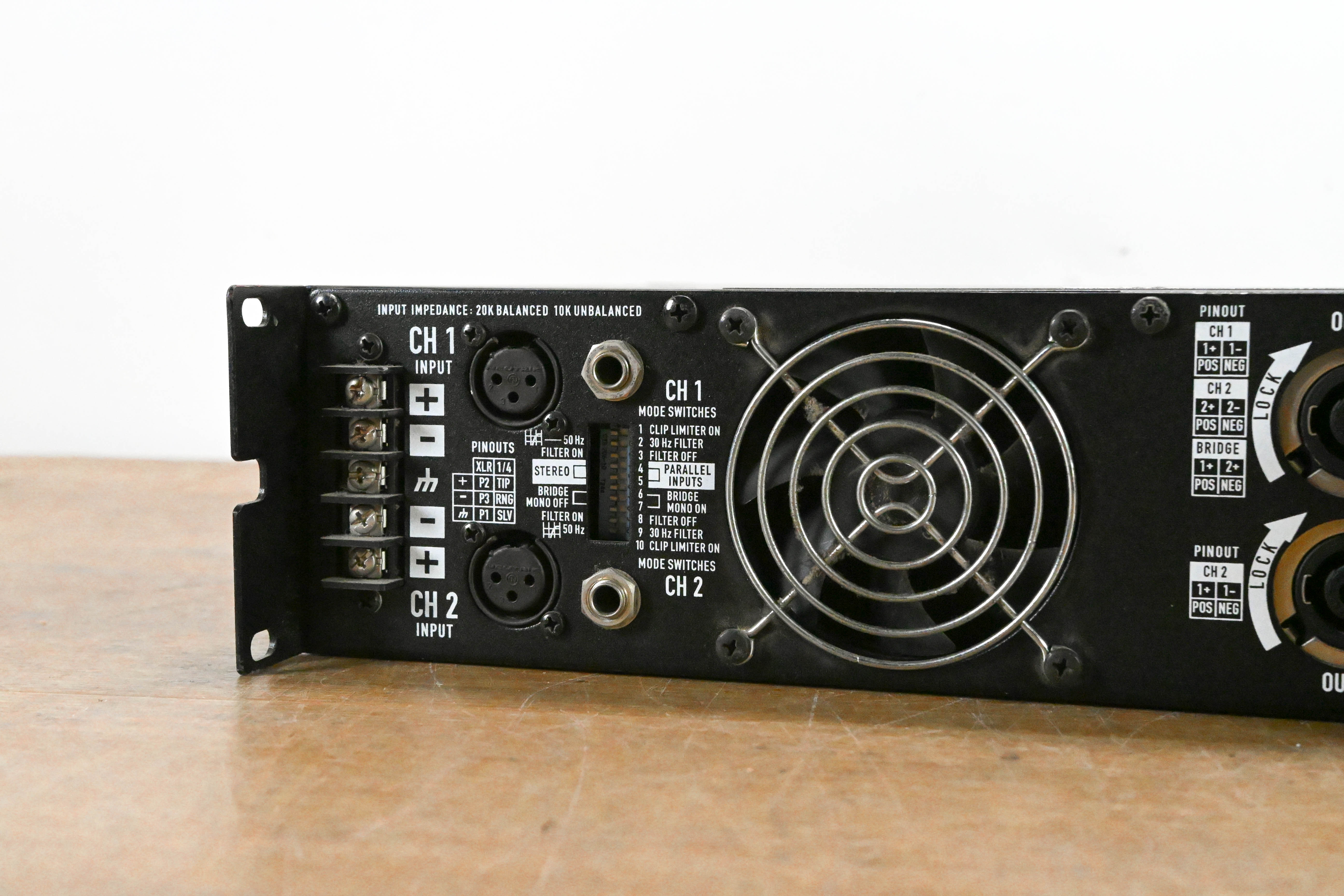 QSC RMX2450 2-Channel Power Amplifier