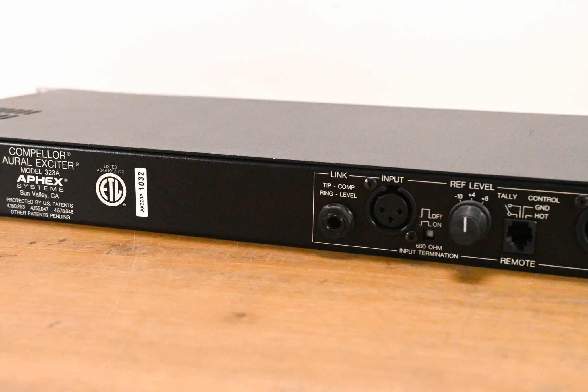 Aphex Compellor 323A Aural Exciter Compressor Leveler Limiter