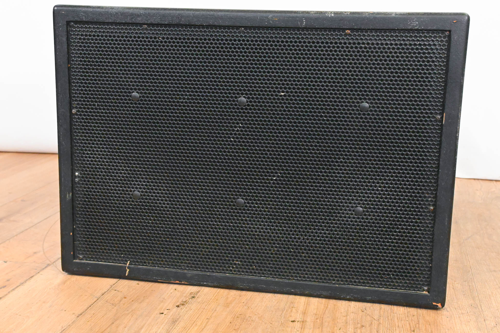 EAW SB1000e Dual 18-inch Passive Subwoofer