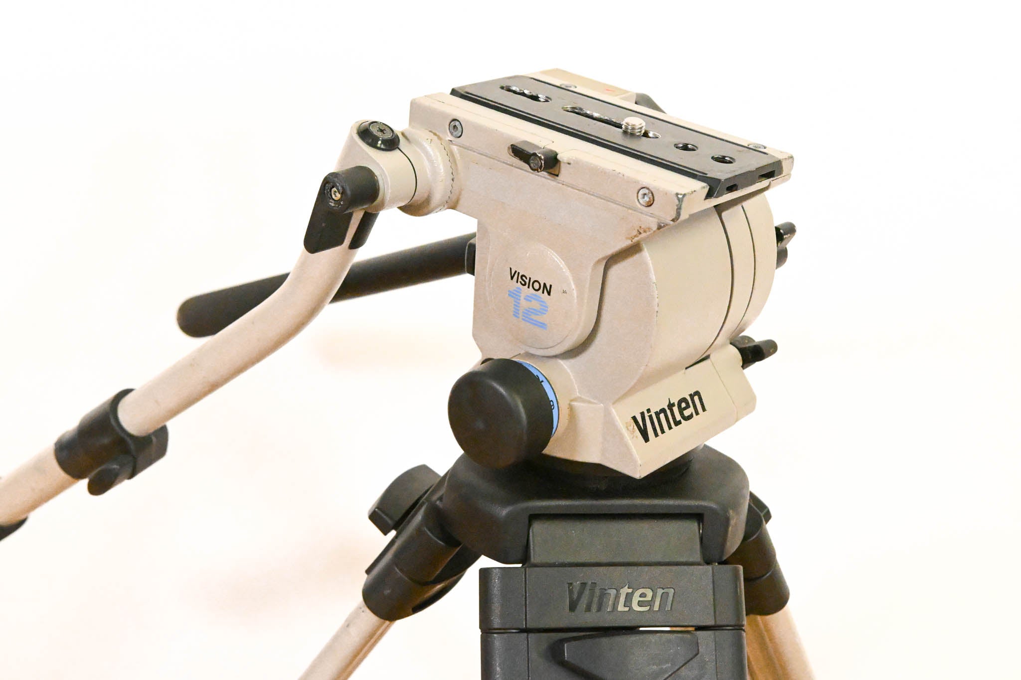 Vinten Vision 12 SD Fluid Head with Aluminum Tripod