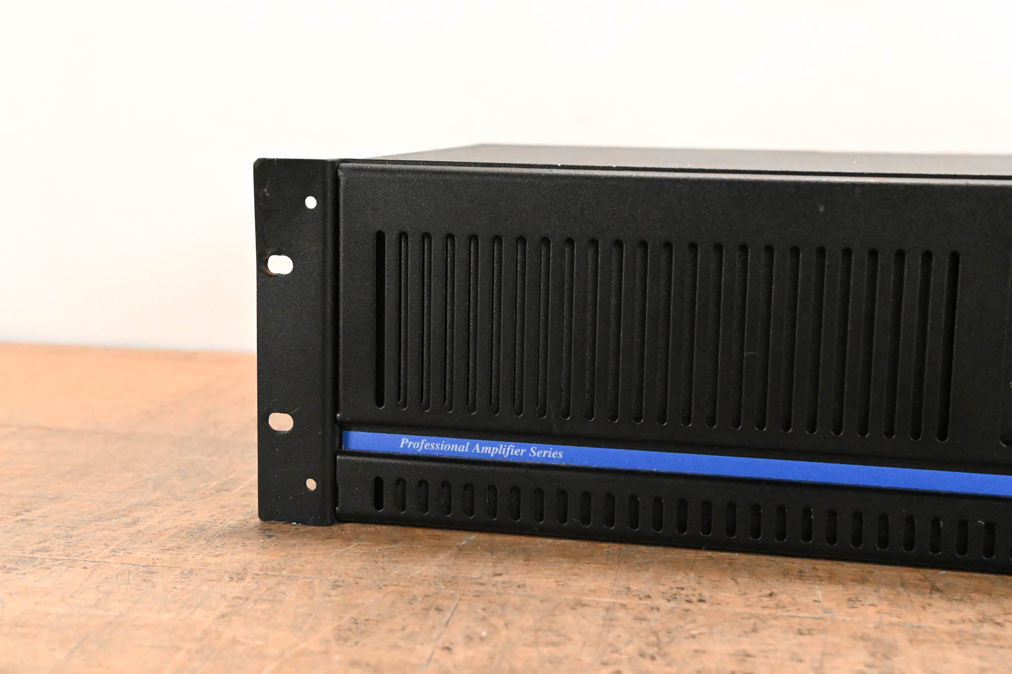 Carvin DCM2000 2-Channel Power Amplifier