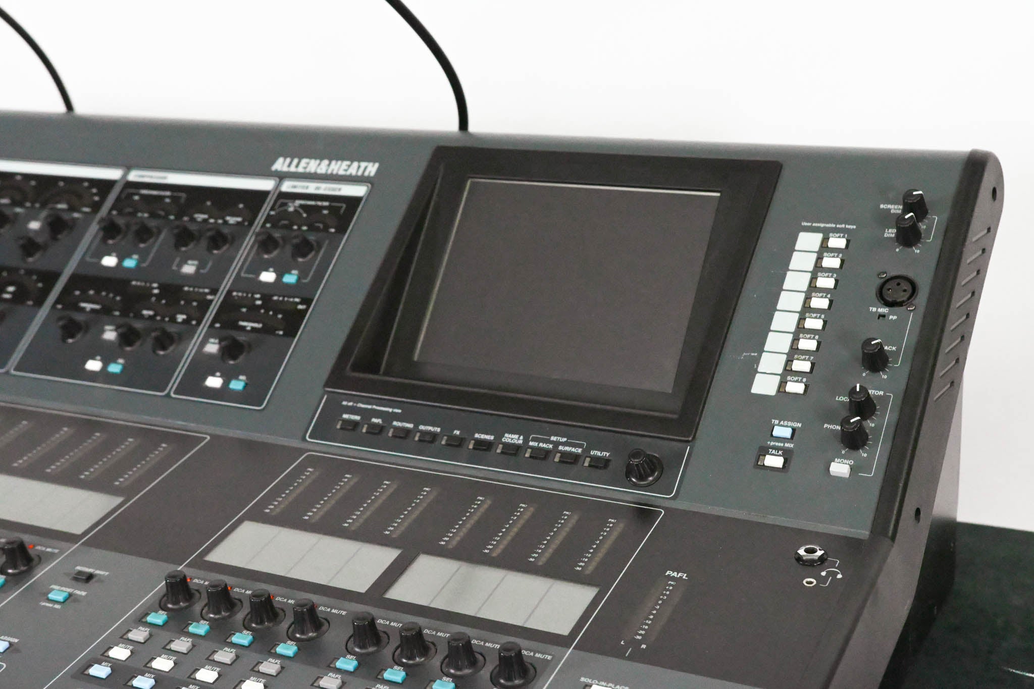 Allen & Heath iLive-T112 Mixing Surface with iDR-48 Fixed Format MixRack