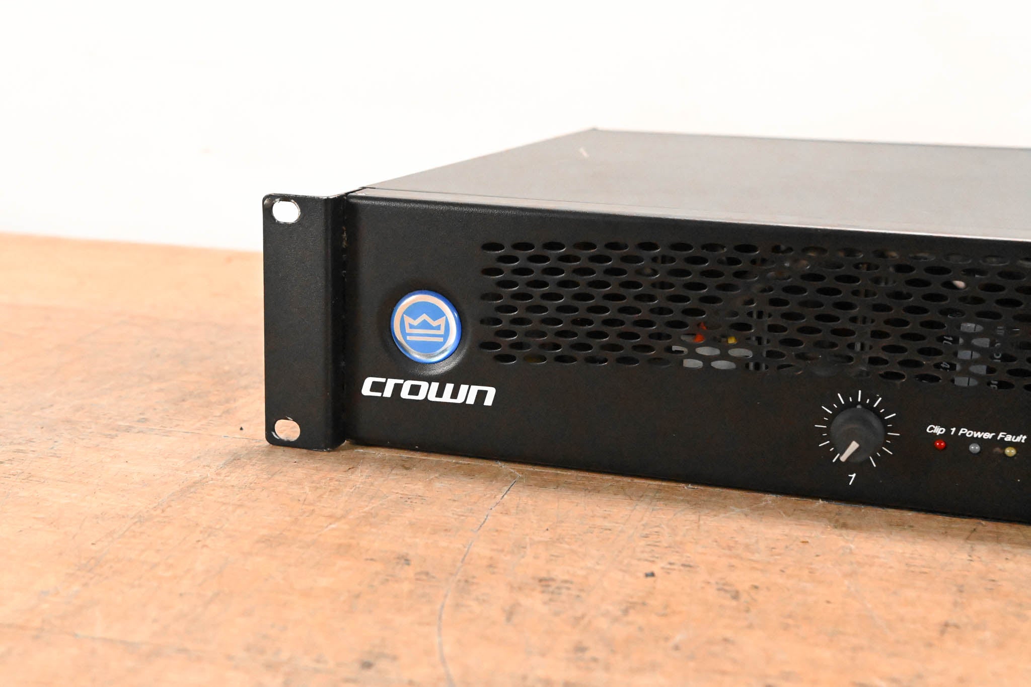 Crown XLS 402 2-Channel Power Amplifier