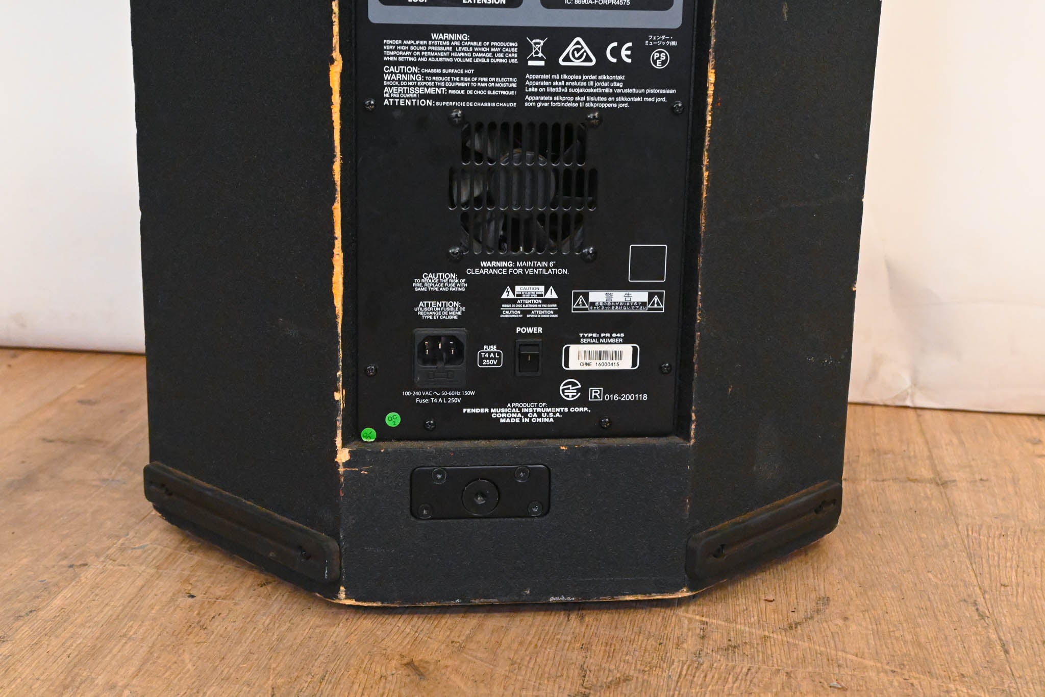 Fender Fortis F-15BT 15" 1300W 2-Way Powered Loudspeaker