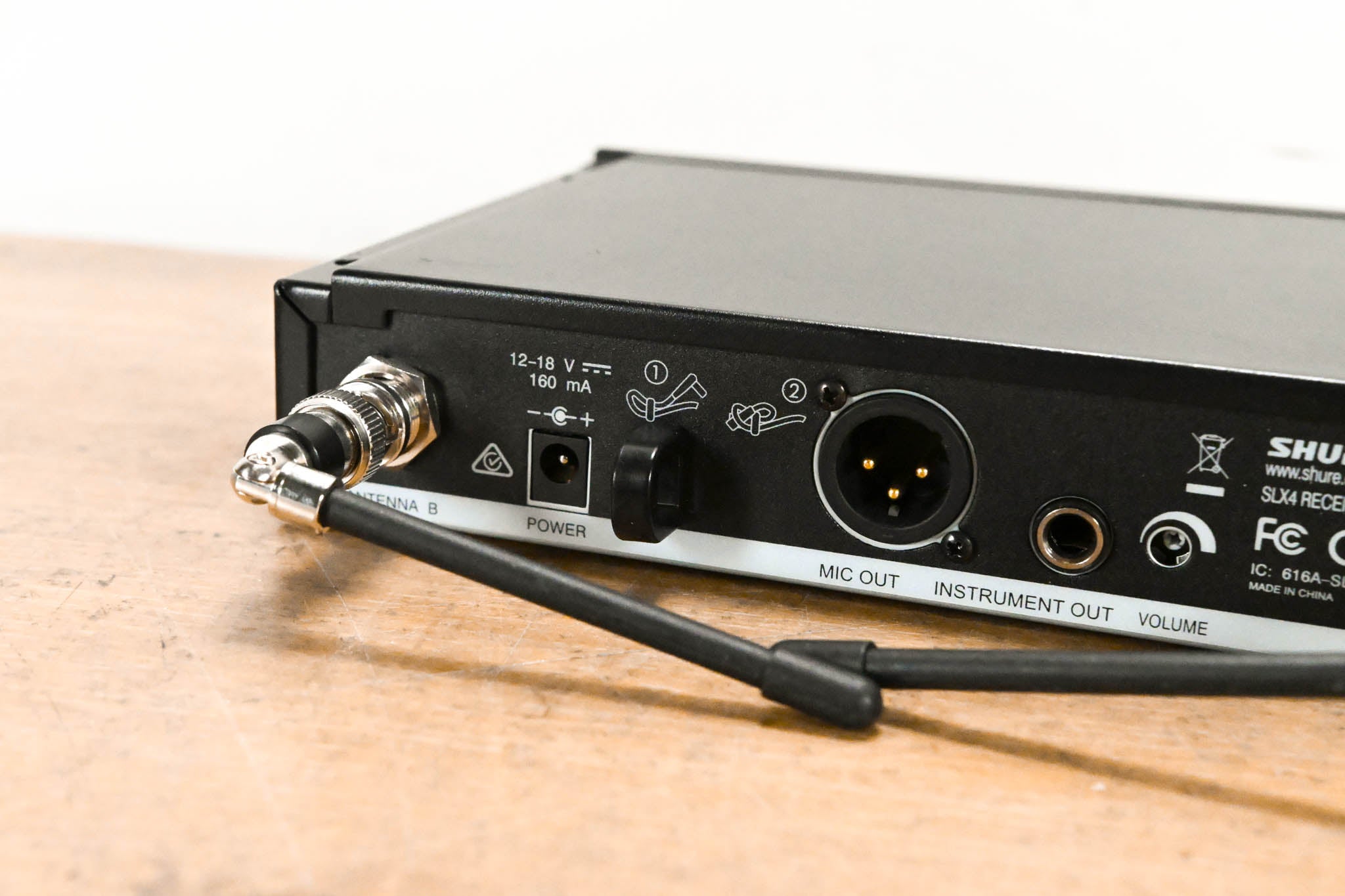 Shure SLX24/SM58 Handheld Wireless System - H5 Band (NO POWER SUPPLY)