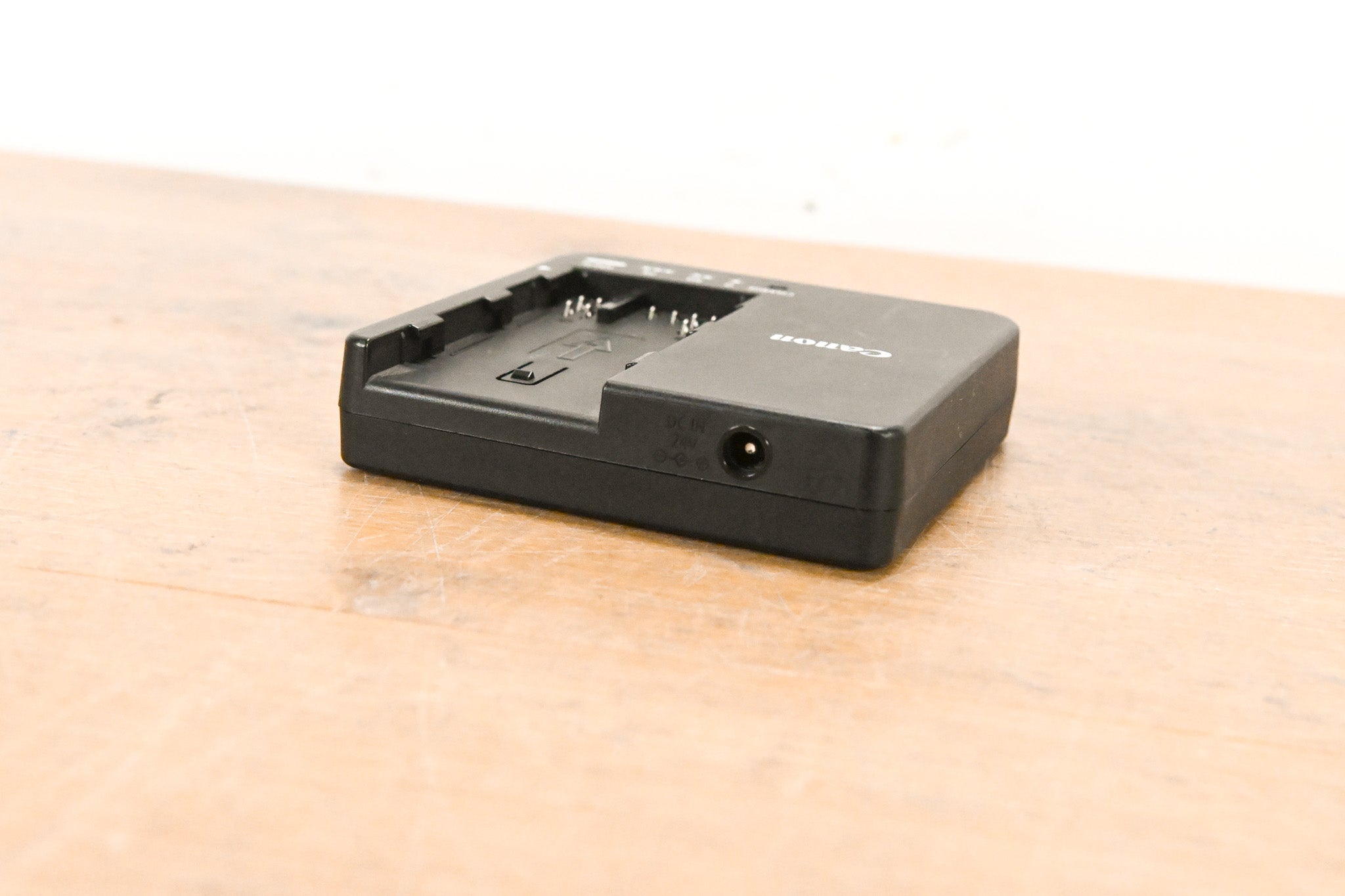 Canon CG-A20 Battery Charger (NO POWER SUPPLY)