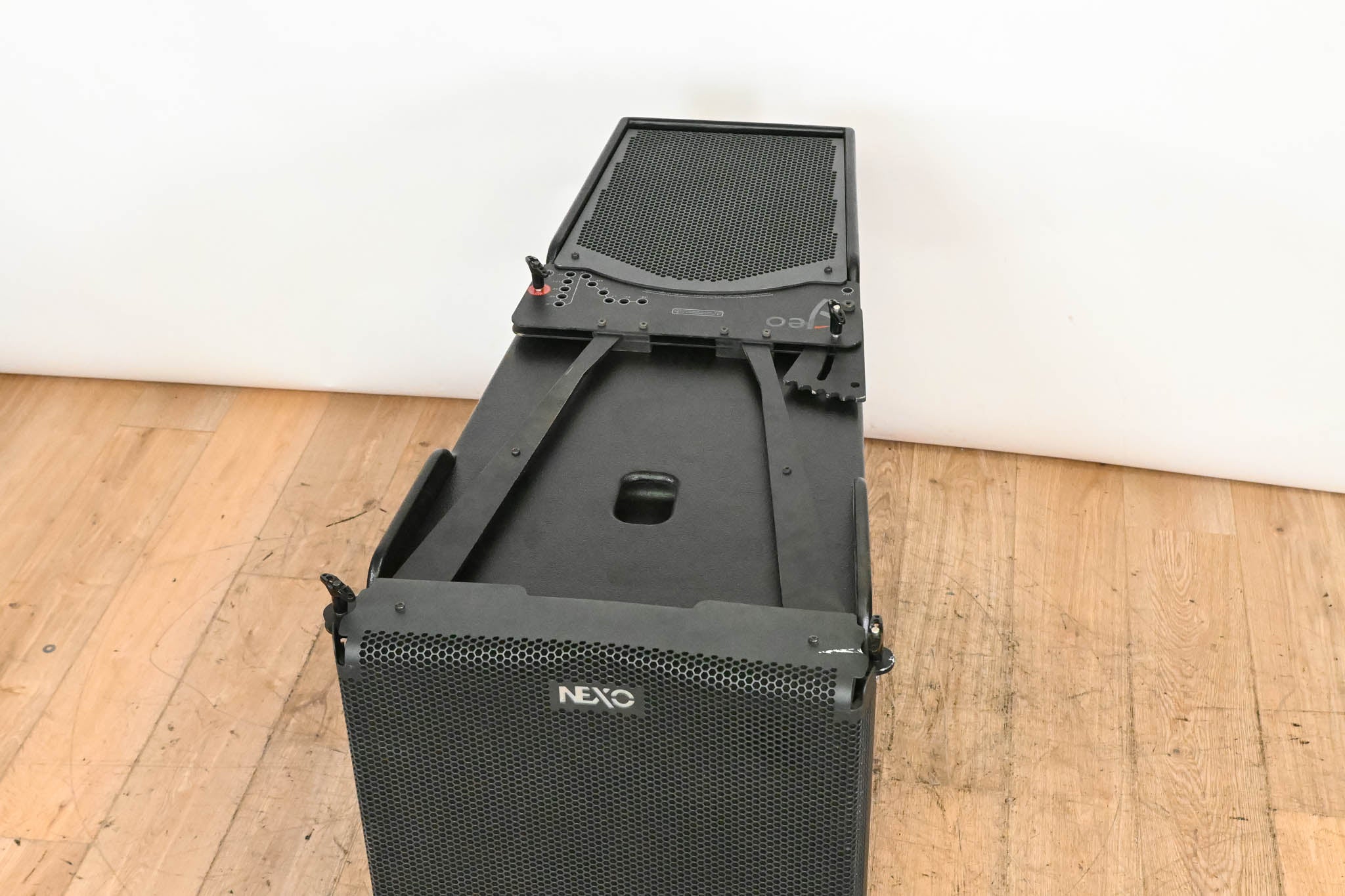 NEXO GEO SUB Cardioid Bass and Sub-Bass Module