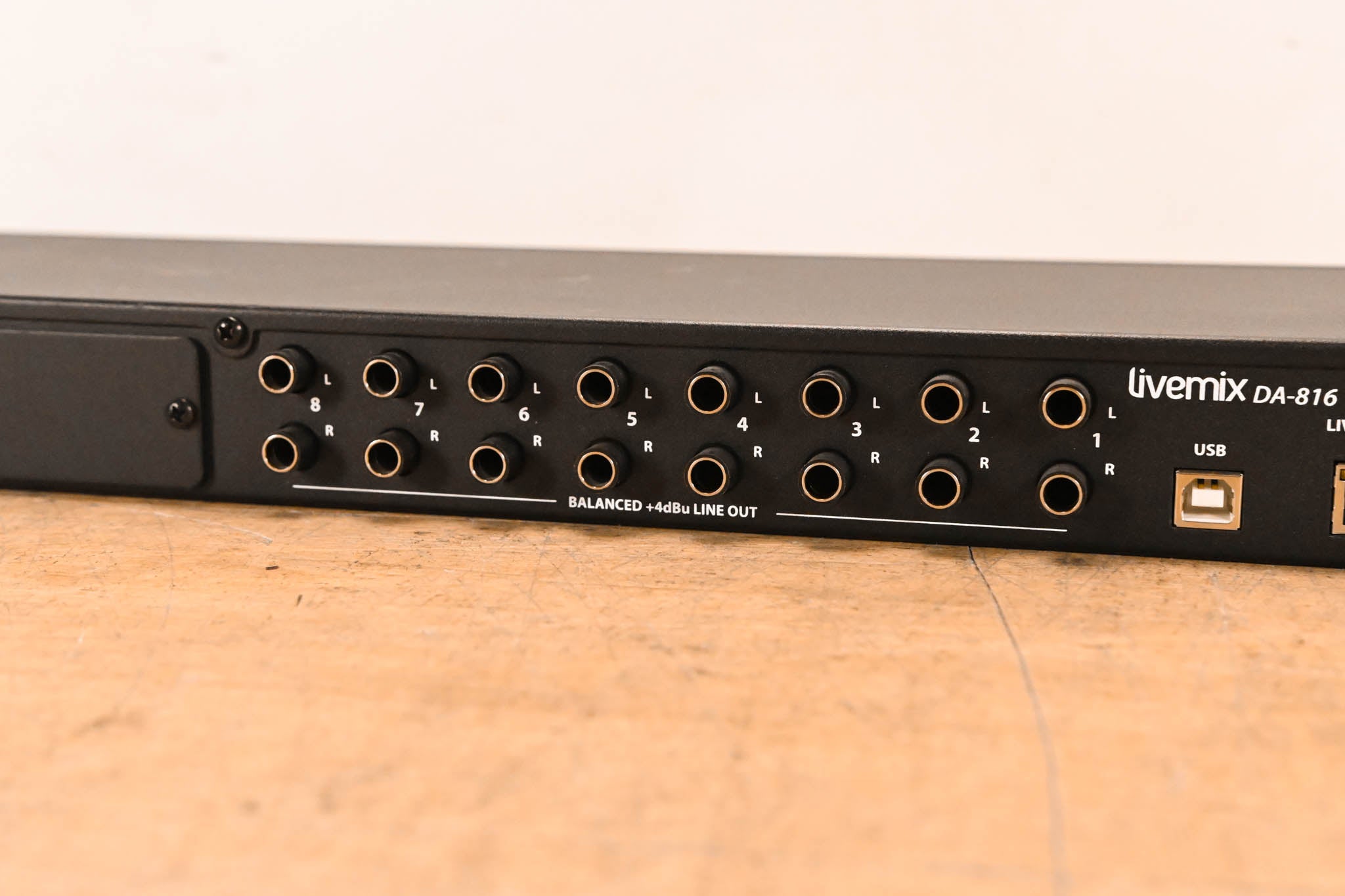 Digital Audio Labs Livemix DA-816 Analog Output Unit (NO POWER SUPPLY)