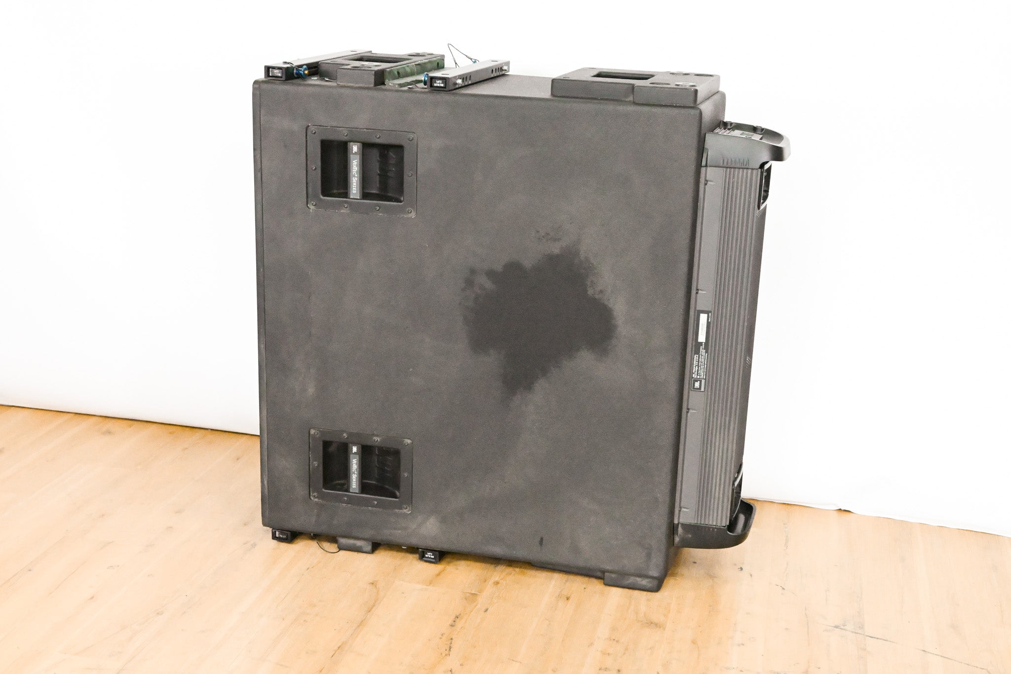 JBL VT4882DP Powered Dual 15" VerTec Line Array Subwoofer