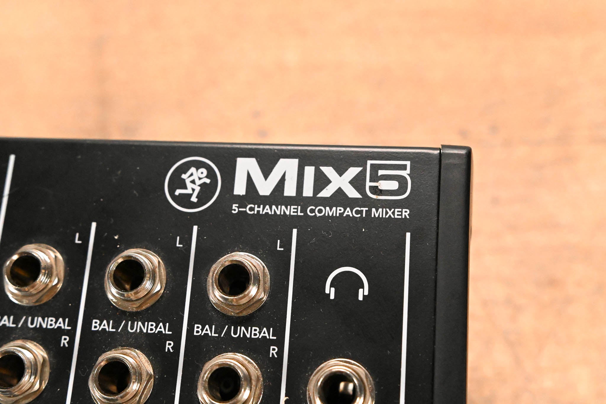 Mackie Mix5 5-Channel Compact Analog Mixer (NO POWER SUPPLY)