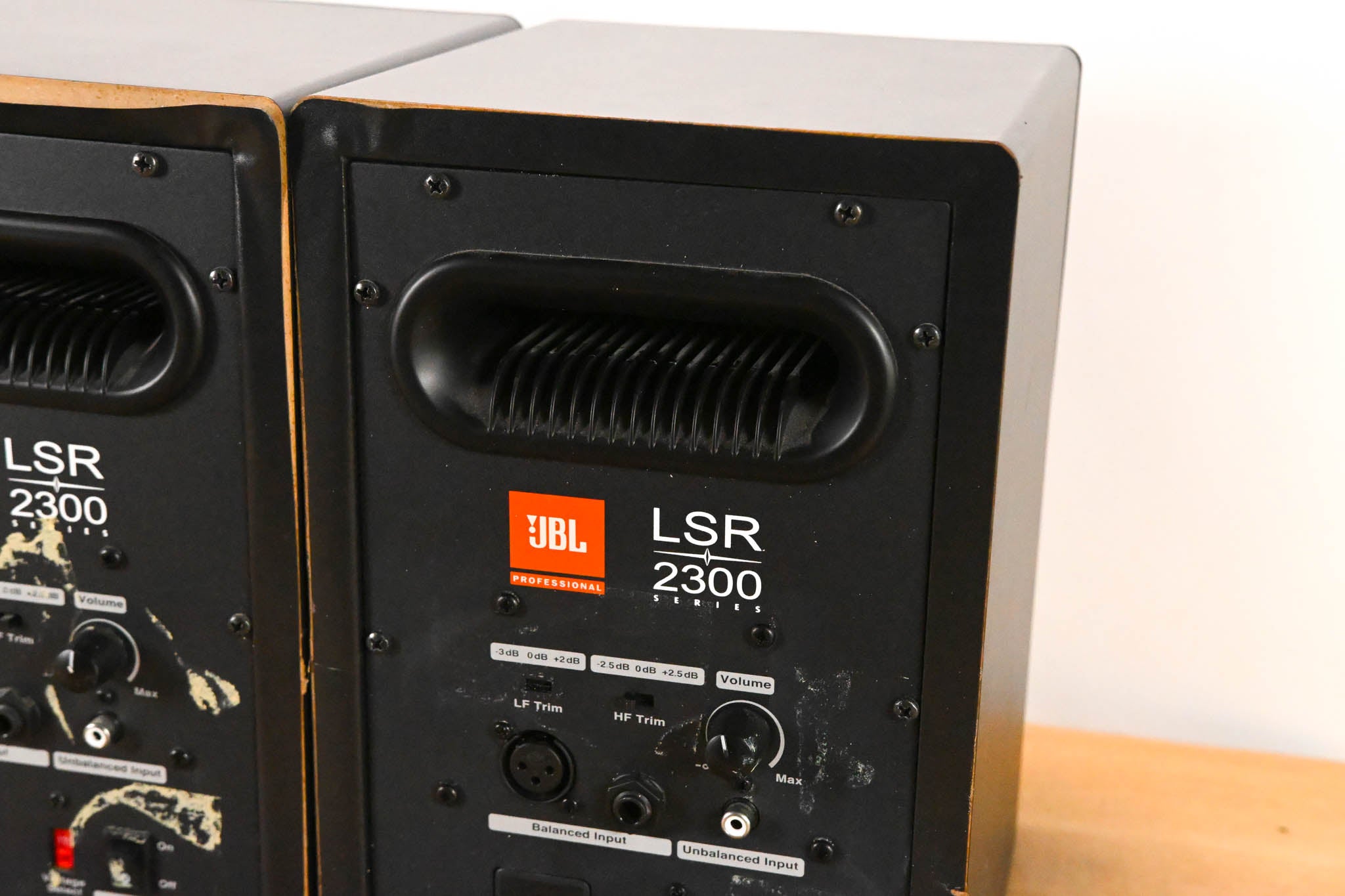 JBL LSR2325P 5" Two-Way Bi-Amplified Powered Studio Monitor (PAIR)
