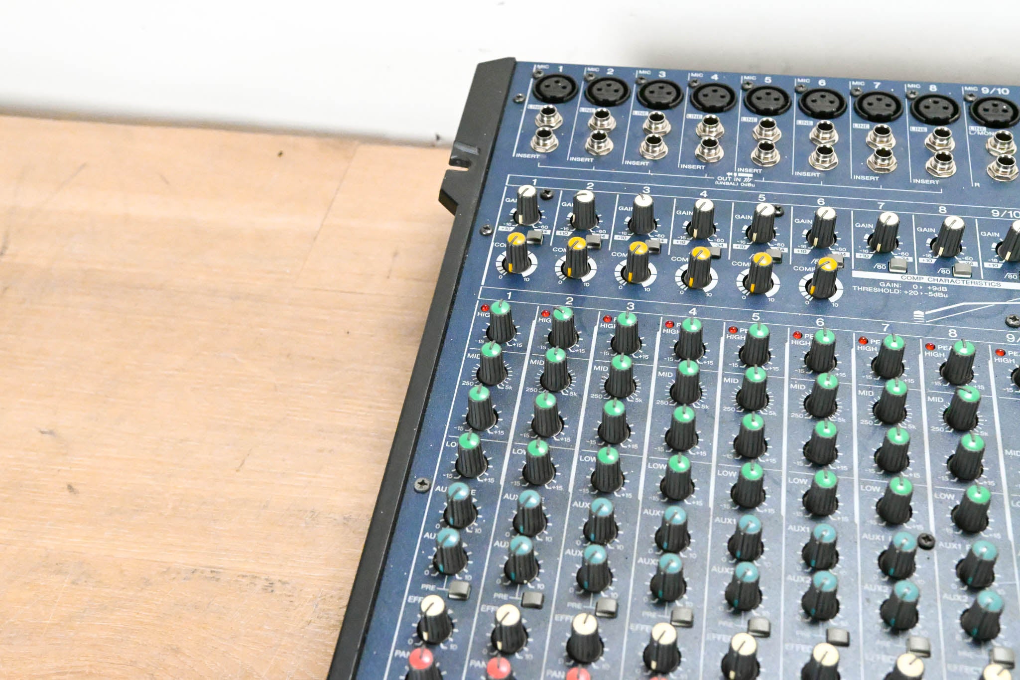 Yamaha MG166CX-USB 16-Channel 4-Bus Rack-Mountable Mixer with USB