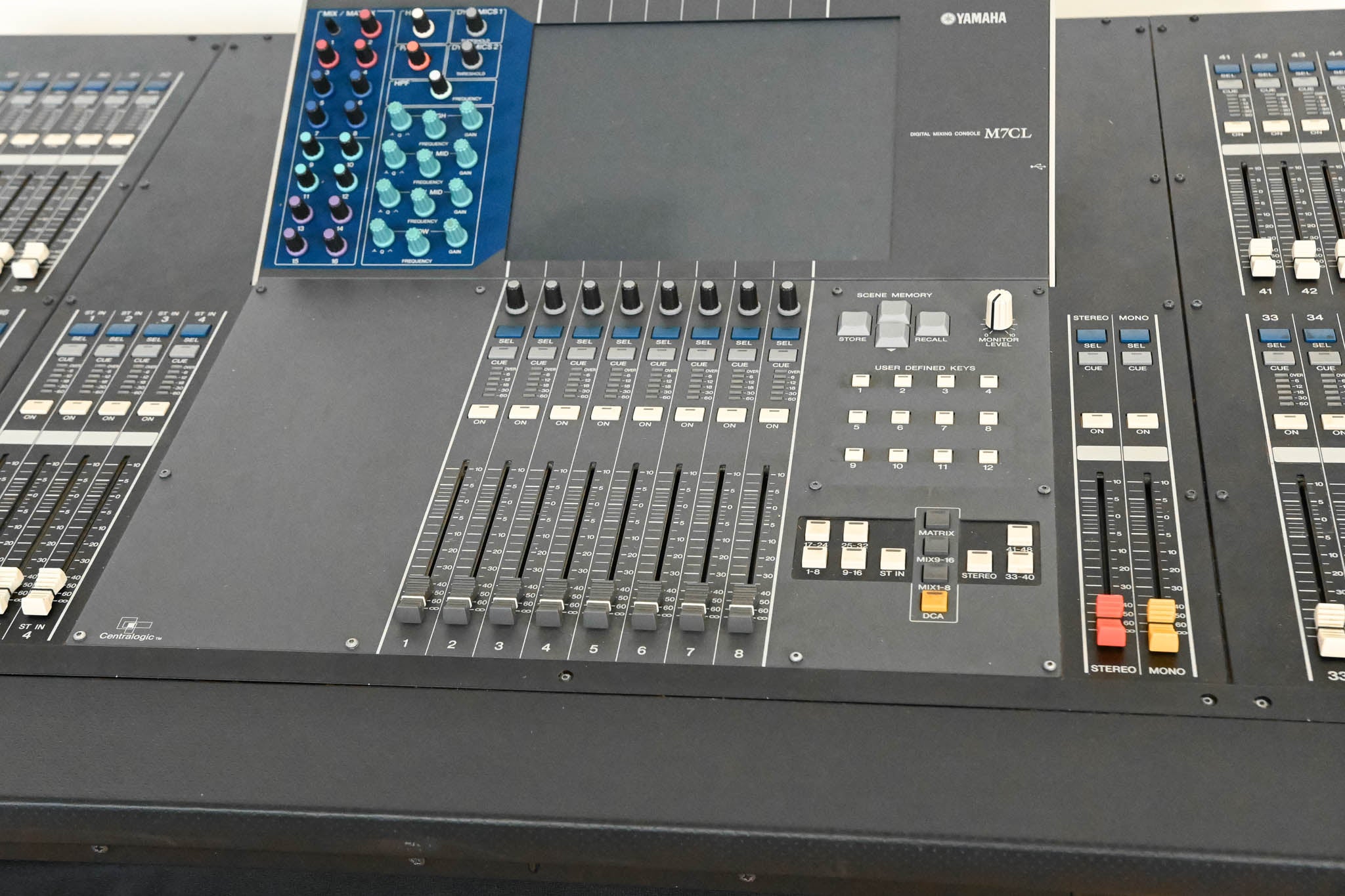 Yamaha M7CL-48 48-Channel Digital Audio Mixing Console