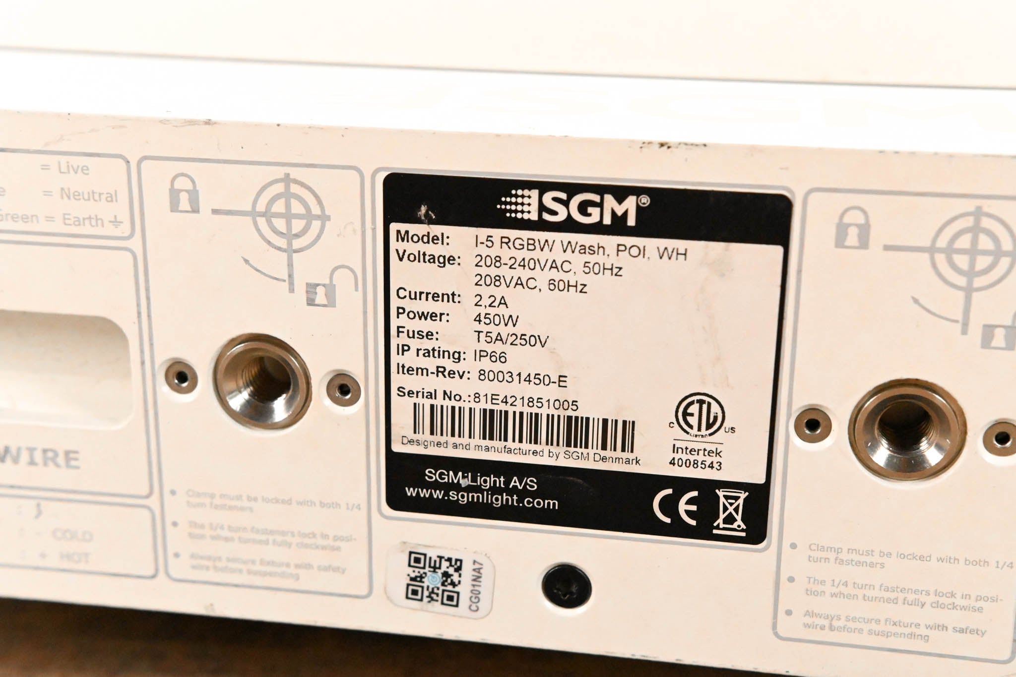 SGM i·5 RGBW POI Outdoor LED Wash Light