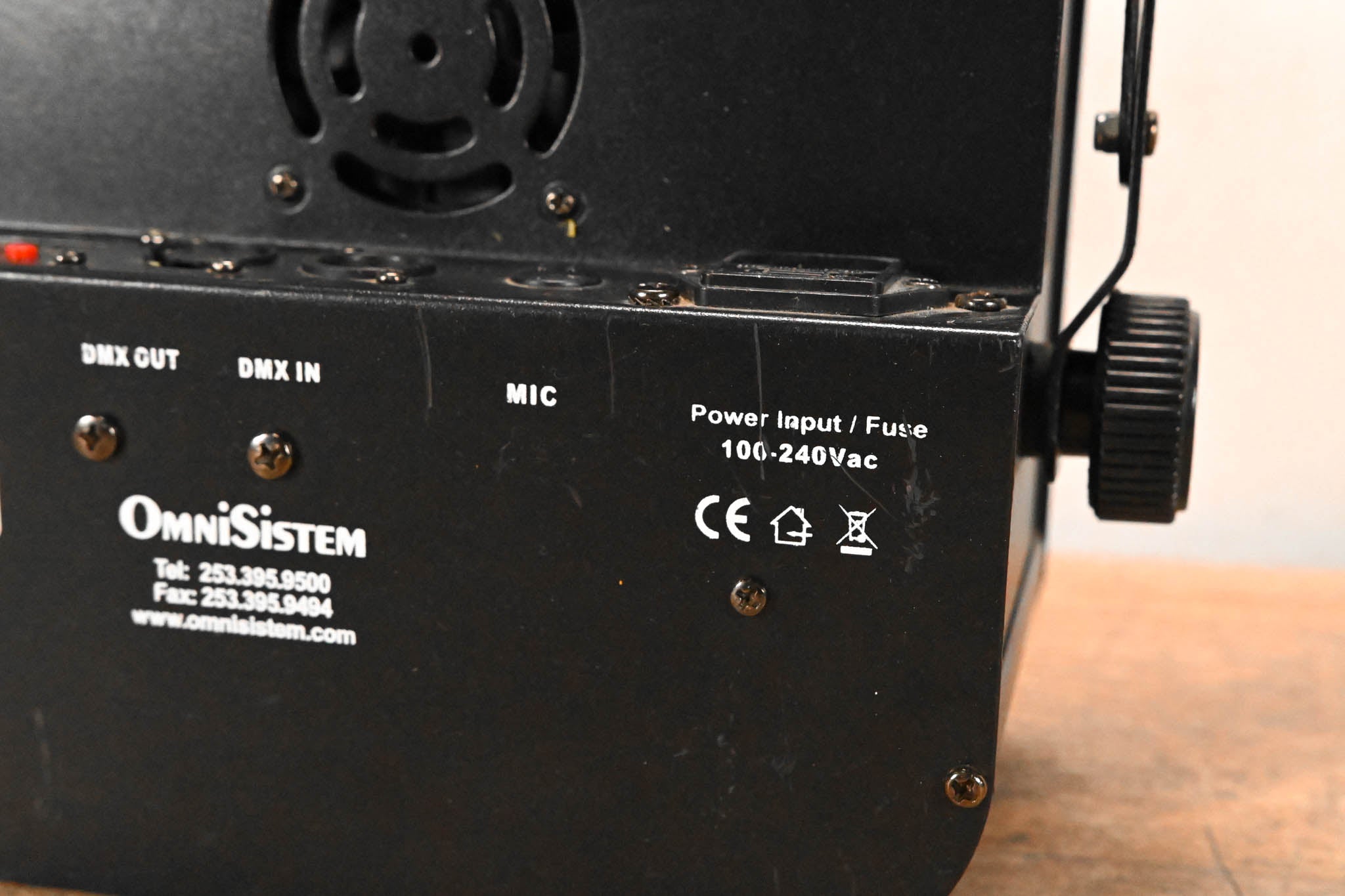 OmniSistem Thin Par Plus RGBW 6 x 10W RGBA Par Can Light