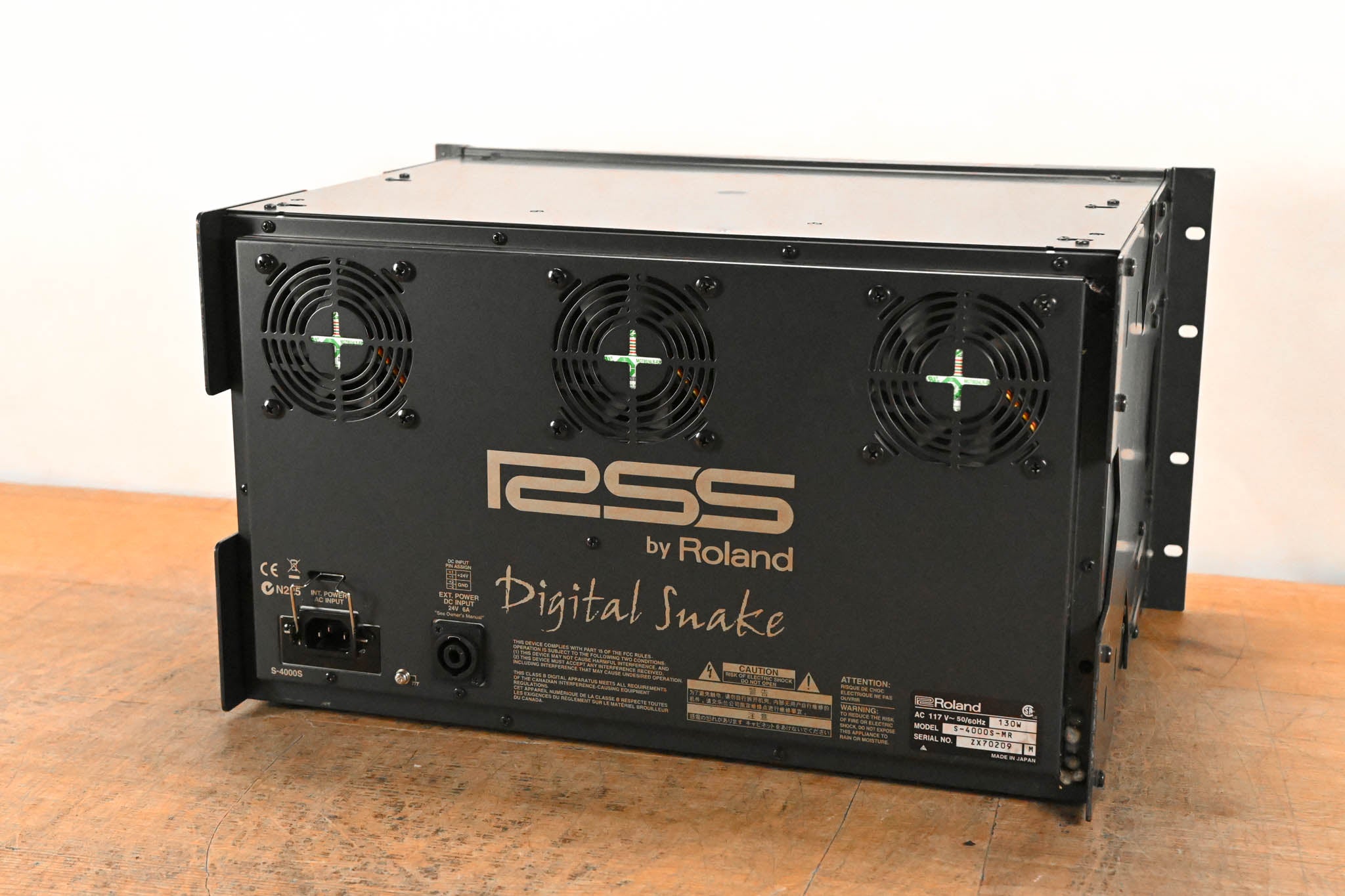 Roland S-4000S Digital Snake 40-Output Modular Stage Unit