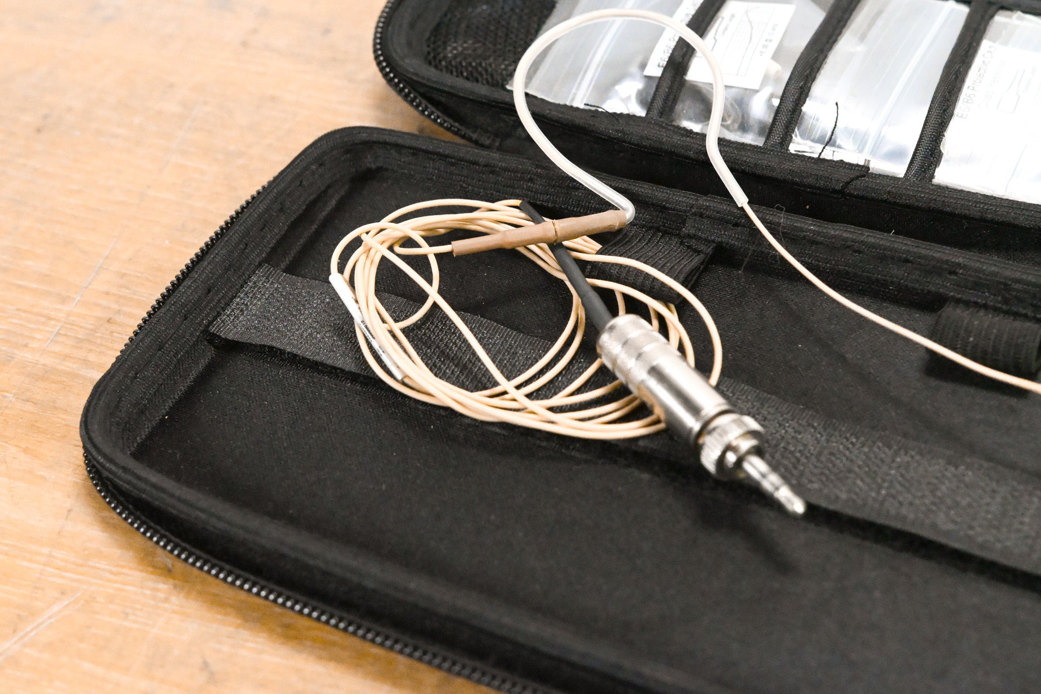 Countryman E6 Omnidirectional Earset Microphone w/ E6CABLEL1SR Cable
